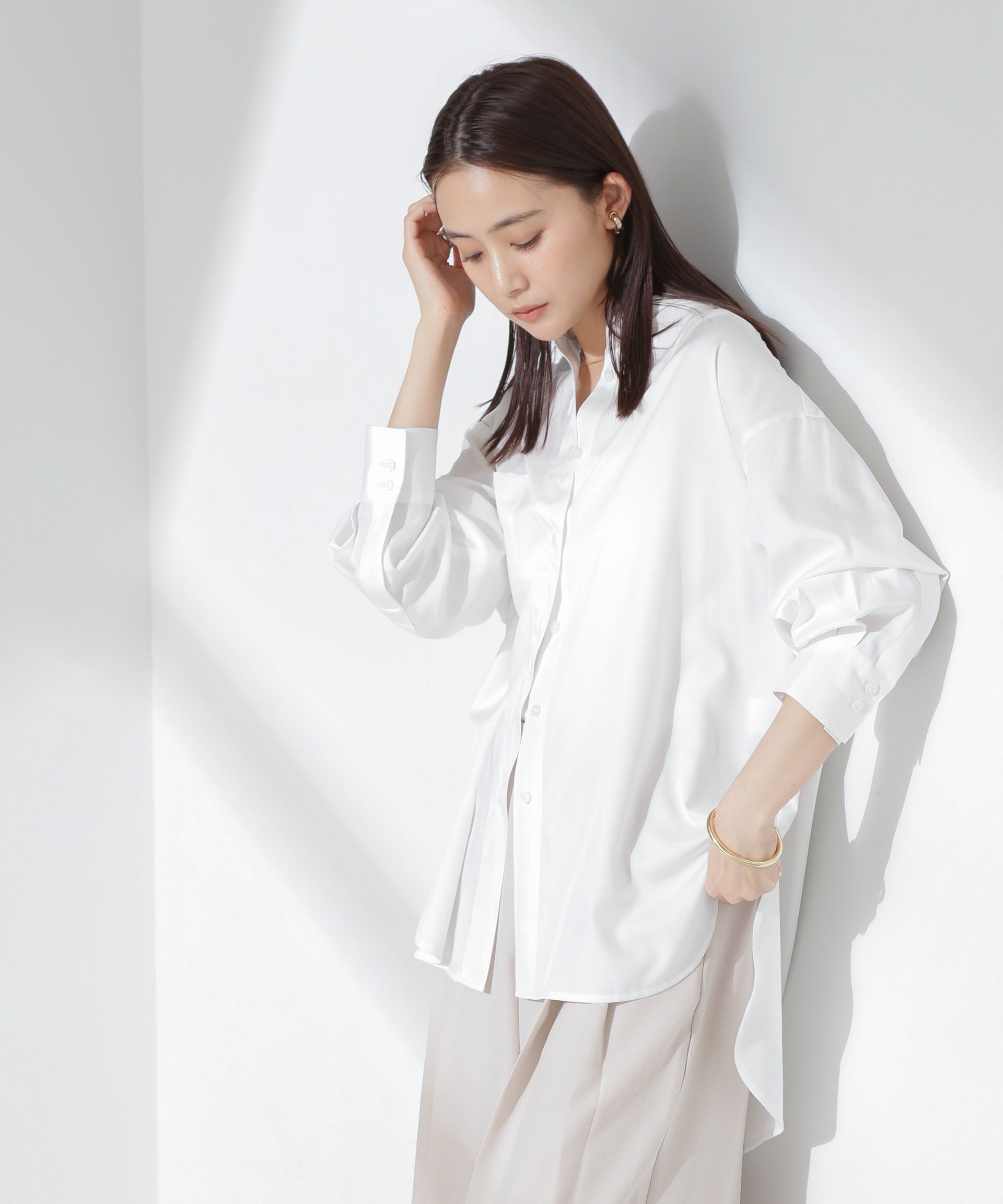 【ナノ ユニバース/nano universe】のとろみバンドカラーシャツ インテリア・キッズ・メンズ・レディースファッション・服の通販 founy(ファニー) 　ファッション　Fashion　レディースファッション　Fashion for Women　トップス・カットソー　Cut & Sew Tops　シャツ・ブラウス・オフィスカジュアル　Elegant Blouses & Button-Ups　ウォッシャブル　Machine Washable　キャミソール　Camisole, Spaghetti Strap Top　シンプル　Simple, Minimal　とろみ　Fluid, Flowy Fabric　タンク　Tank Top, Sleeveless Top　ベーシック　Basic, Essential　ボトム　Bottoms, Lower Wear　ポケット　Pocket, Pocket Detail　羽織　Haori, Light Jacket　リラックス　Relax, Relaxed Fit　おすすめ　Recommended / Our Picks　エレガント 上品　Elegant　2025年　2025　2025春夏・S/S　Spring/Summer 2025 SS25　ホワイト|ID: prp329100004629871 ipo3291000000033295905