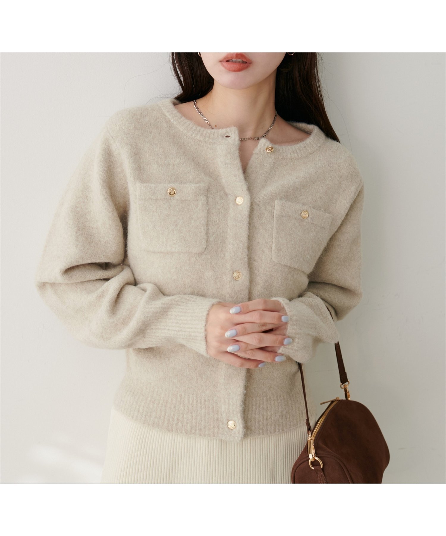 【ナチュラルクチュール/natural couture】のスフレヤーン金釦ポケ付きカーディガン インテリア・キッズ・メンズ・レディースファッション・服の通販 founy(ファニー) 　ファッション　Fashion　レディースファッション　Fashion for Women　トップス・カットソー　Cut & Sew Tops　カーディガン・羽織り　Layered Style Cardigans　アクセサリー　Fashion Accessories　カットソー　Cut and Sewn Top　カーディガン　Cardigan, Knitwear　クラシカル　Classical, Vintage-Inspired　シューズ　Shoes, Footwear　シンプル　Simple, Minimal　スニーカー　Sneakers, Trainers　ダウン　Down, Puffer　デニム　Denim, Jeans Material　バレエ　Ballet, Ballet Style　フェミニン　Feminine, Girly　フレア　Flare, Flared　フロント　Front, Front Design　ポケット　Pocket, Pocket Detail　リラックス　Relax, Relaxed Fit　ワイド　Wide, Wide Fit　エレガント 上品　Elegant　2025年　2025　2025-2026秋冬・A/W　Autumn/Winter 2025–26 AW25–26　ライトベージュ|ID: prp329100004629873 ipo3291000000033295932