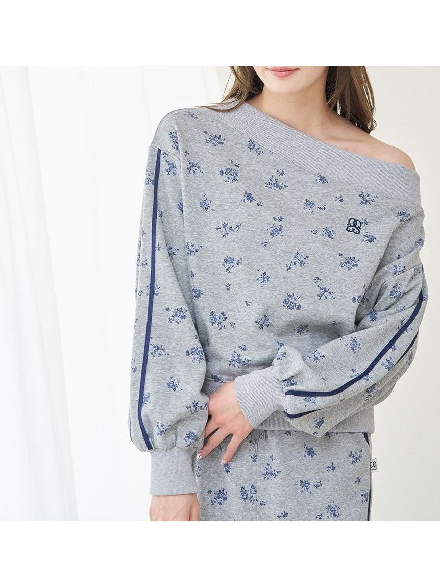 【スナイデル/SNIDEL】の【WEB限定カラーあり】UVカットワンショルスウェットプルオーバー インテリア・キッズ・メンズ・レディースファッション・服の通販 founy(ファニー) 　ファッション　Fashion　レディースファッション　Fashion for Women　トップス・カットソー　Cut & Sew Tops　レディースパーカー・カジュアルフーディー　Casual Hoodies & Sweatshirts　カジュアルプルオーバー・ニットトップス　Pullovers & Knit Tops / Casual Pullovers　スウェット・クルーネックトップス　Sweatshirts & Crewnecks / Relaxed Fit Sweat Tops　ウェーブ　Wavy Pattern　ヴィンテージ　Vintage Style　今季　This Season, Current Season　スウェット / スエット　Sweatshirt, Sweatwear　ストレート　Straight, Straight Cut　デコルテ　Décolleté, Neckline　トレンド　Trend, Trending Now　バランス　Balance, Style Balance　フラワー　Flower, Floral　プリント　Print, Printed Pattern　無地　Plain, Solid Color　ロマンティック　Romantic, Feminine Style　ワンポイント　One Point, Statement Accent　おすすめ　Recommended / Our Picks　FLOWER[936]|ID: prp329100004630339 ipo3291000000033525072