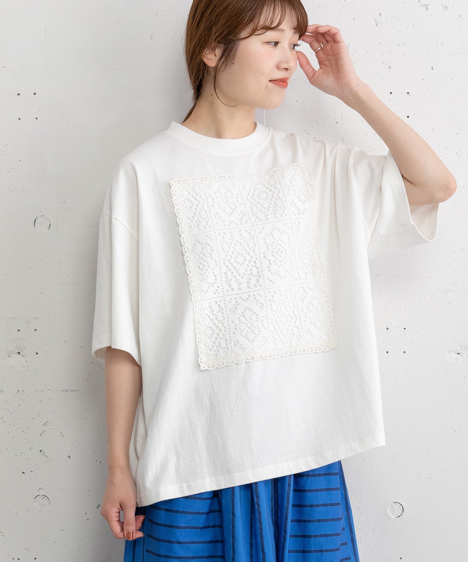 【プードゥドゥ/POU DOU DOU】のリメイク風デザインレースTシャツ インテリア・キッズ・メンズ・レディースファッション・服の通販 founy(ファニー) 　ファッション　Fashion　レディースファッション　Fashion for Women　トップス・カットソー　Cut & Sew Tops　シャツ・ブラウス・オフィスカジュアル　Elegant Blouses & Button-Ups　ロングTシャツ・Tシャツ　Longline T-Shirts & Tees　スマート　Smart, Elegant　ボックス　Boxy, Box Shape　リメイク　Remake, Reconstructed　レース　Lace, Lace Fabric　オフホワイト|ID: prp329100004630394 ipo3291000000033303853