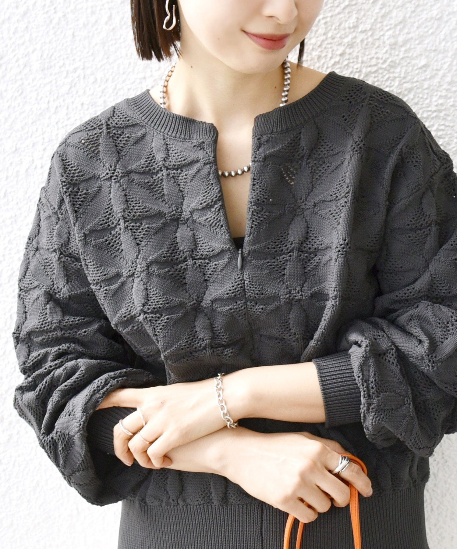 【シップス フォー ウィメン/SHIPS】の《一部 》【WEB限定】 洗濯機可能 2WAY フラワー ジャカード ハーフ ジップ プルオーバー インテリア・キッズ・メンズ・レディースファッション・服の通販 founy(ファニー) ファッション Fashion レディースファッション Fashion for Women トップス・カットソー Cut & Sew Tops カジュアルプルオーバー・ニットトップス Pullovers & Knit Tops / Casual Pullovers インナー Innerwear 春 Spring ジップ Zip, Zipper ジャカード/ジャガード Jacquard, Woven Pattern タンク Tank Top, Sleeveless Top タートルネック Turtleneck, High Neck ハーフ Half, Half-Length フラワー Flower, Floral ボトム Bottoms, Lower Wear ポケット Pocket, Pocket Detail モチーフ Motif, Design Theme 2025年 2025 2025-2026秋冬・A/W Autumn/Winter 2025–26 AW25–26 チャコールグレー|ID: prp329100004630533 ipo3291000000033560421