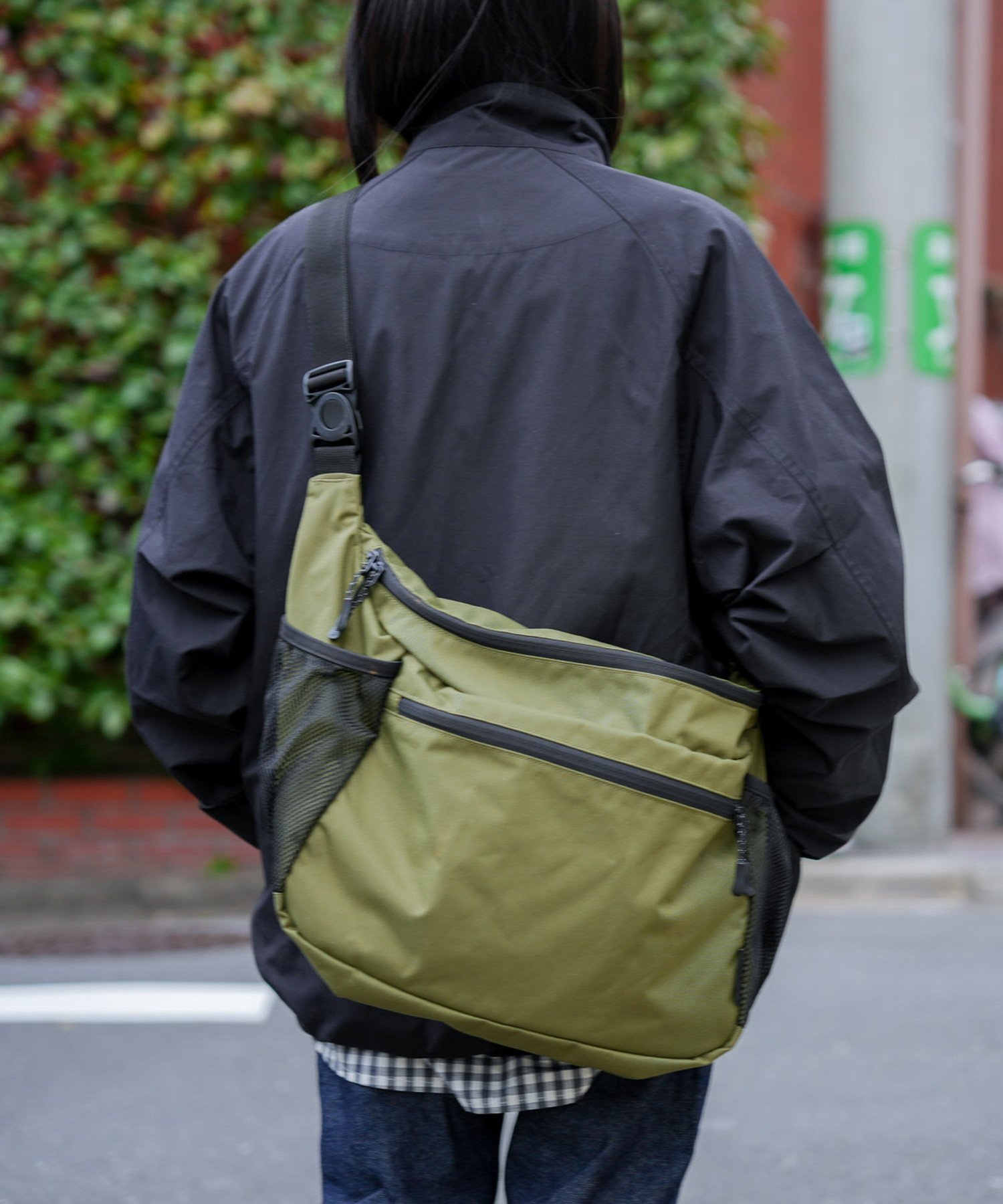 【スノーピーク/SNOW PEAK】のEveryday Use Middle Shoulder Bag インテリア・キッズ・メンズ・レディースファッション・服の通販 founy(ファニー) 　ファッション　Fashion　レディースファッション　Fashion for Women　バッグ　Bags　インナー　Innerwear　春　Spring　軽量　Lightweight, Ultra Light　ショルダー　Shoulder, Shoulder Strap　スマート　Smart, Elegant　フロント　Front, Front Design　ポケット　Pocket, Pocket Detail　ミドル　Middle Length, Mid Height　メッシュ　Mesh, Net Fabric　S/S・春夏　SS, Spring/Summer, Warm Season　夏　Summer　2025年　2025　2025春夏・S/S　Spring/Summer 2025 SS25　OLIVE|ID: prp329100004630576 ipo3291000000033308356