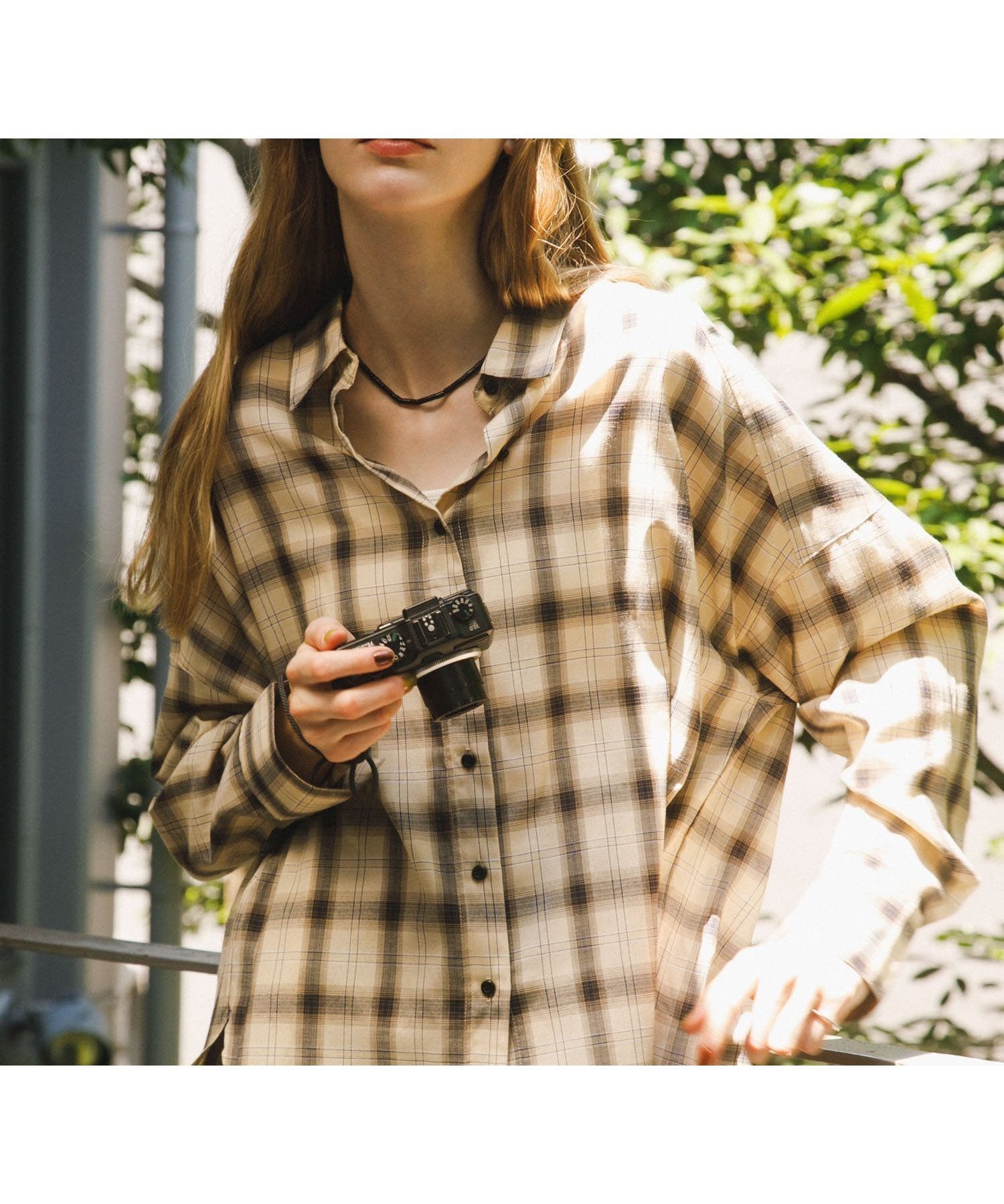 【センスオブプレイス/SENSE OF PLACE by URBAN RESEARCH】の『UR TECH』『UVカット』チェックルーズシャツ インテリア・キッズ・メンズ・レディースファッション・服の通販 founy(ファニー) 　ファッション　Fashion　レディースファッション　Fashion for Women　トップス・カットソー　Cut & Sew Tops　シャツ・ブラウス・オフィスカジュアル　Elegant Blouses & Button-Ups　シアー　Sheer, See-Through　チェック　Check, Plaid, Tartan　夏　Summer　秋　Autumn　羽織　Haori, Light Jacket　BEG×NVY|ID: prp329100004630607 ipo3291000000033619188