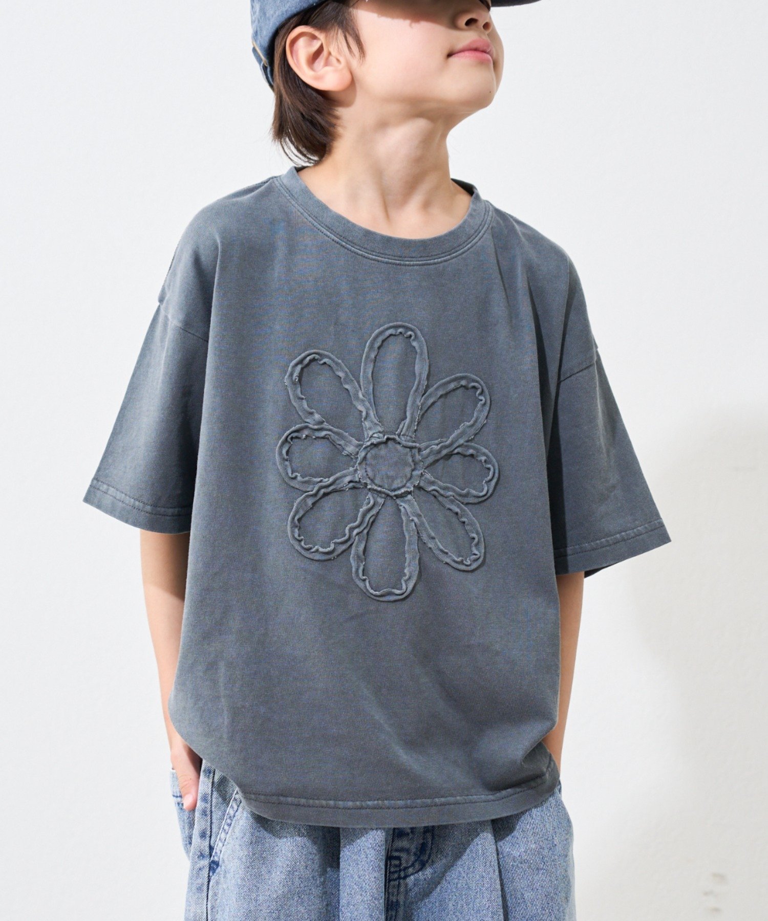 【チャオパニックティピー/CIAOPANIC TYPY / KIDS】の【WEB限定】【KIDS】ピグメント加工フラワーロープTee インテリア・キッズ・メンズ・レディースファッション・服の通販 founy(ファニー) 　ファッション　Fashion　キッズファッション　Fashion for Kids　おすすめ　Recommended / Our Picks　インナー　Innerwear　サロペット　Overalls, Salopette　ショート　Short, Short Length　デニム　Denim, Jeans Material　フラワー　Flower, Floral　夏　Summer　チャコールグレー|ID: prp329100004630643 ipo3291000000033461890