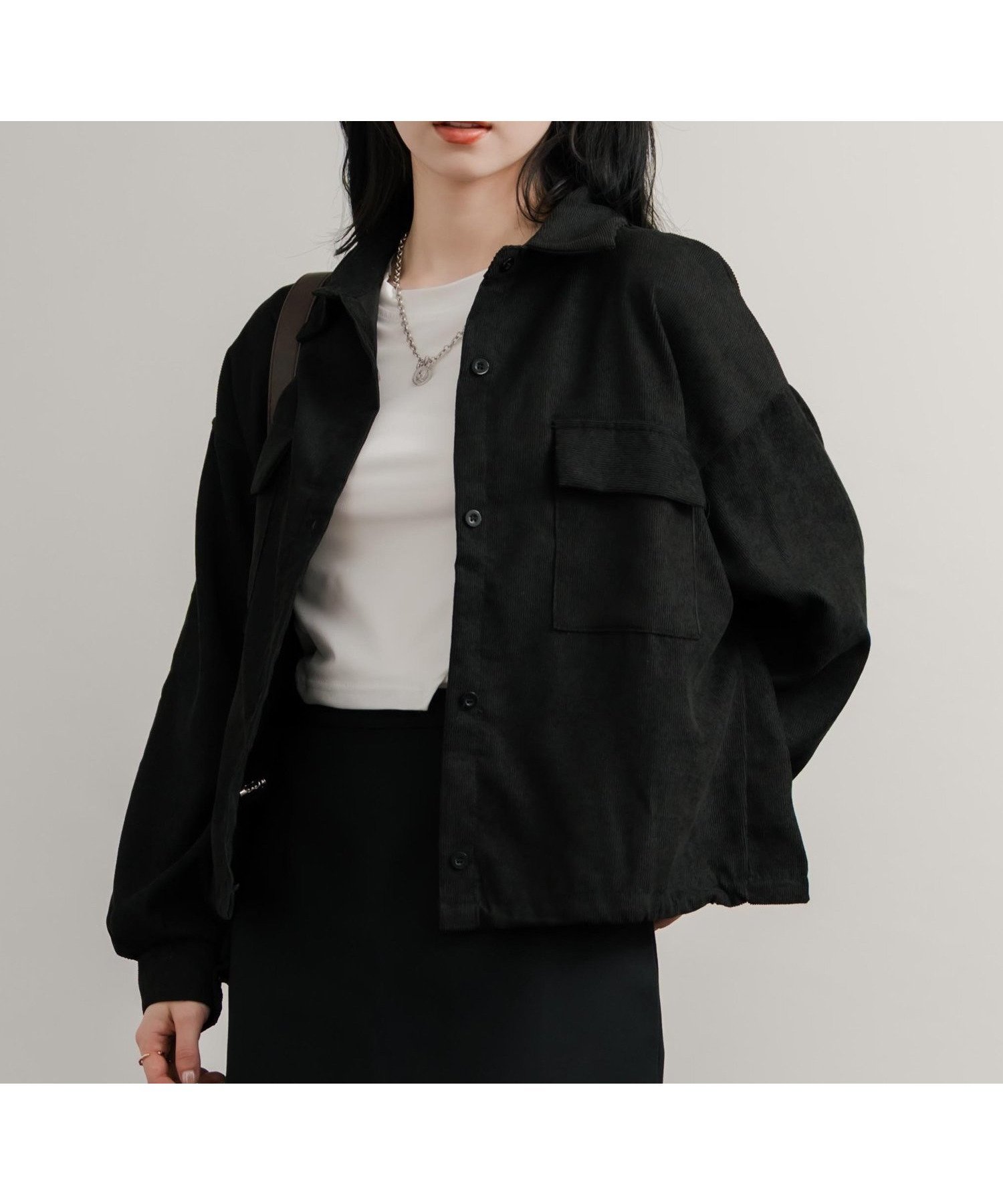 【ロッキーモンロー/Rocky Monroe】のショート丈 コーデュロイシャツジャケット インテリア・キッズ・メンズ・レディースファッション・服の通販 founy(ファニー) 　ファッション　Fashion　レディースファッション　Fashion for Women　アウター　Coat / Outerwear Collection　レディースジャケット・軽アウター　Jackets　コーデュロイ　Corduroy, Cord Fabric　軽量　Lightweight, Ultra Light　ショート　Short, Short Length　トレンド　Trend, Trending Now　ドローコード　Drawcord, Drawstring Cord　バランス　Balance, Style Balance　フラップ　Flap, Flap Pocket　フロント　Front, Front Design　ポケット　Pocket, Pocket Detail　リラックス　Relax, Relaxed Fit　ロールアップ　Roll-Up, Cuffed Hem　再入荷　Restock / Back in Stock　ブラック|ID: prp329100004631367 ipo3291000000033398437