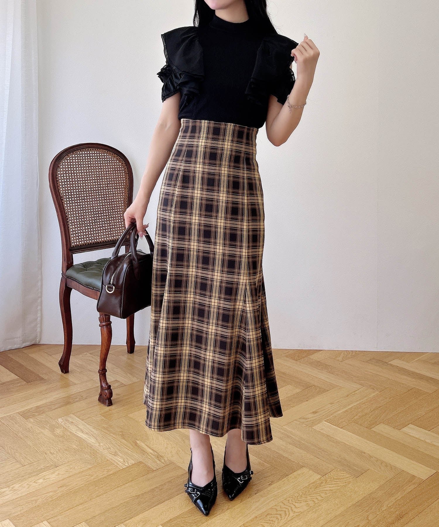 【イング/INGNI】のチェック柄ドッキングワンピース インテリア・キッズ・メンズ・レディースファッション・服の通販 founy(ファニー) 　ファッション　Fashion　レディースファッション　Fashion for Women　ワンピース　Dresses　カットソー　Cut and Sewn Top　サンダル　Sandals, Summer Shoes　ジャケット　Jacket, Outerwear　チェック　Check, Plaid, Tartan　ドッキング　Docking, Mixed Material　フェミニン　Feminine, Girly　フリル　Frill, Ruffle　マーメイド　Mermaid, Fishtail Silhouette　リブニット　Rib Knit, Ribbed Knit　レース　Lace, Lace Fabric　おすすめ　Recommended / Our Picks　夏　Summer　クロ/ブラウンチェック|ID: prp329100004631411 ipo3291000000033427923