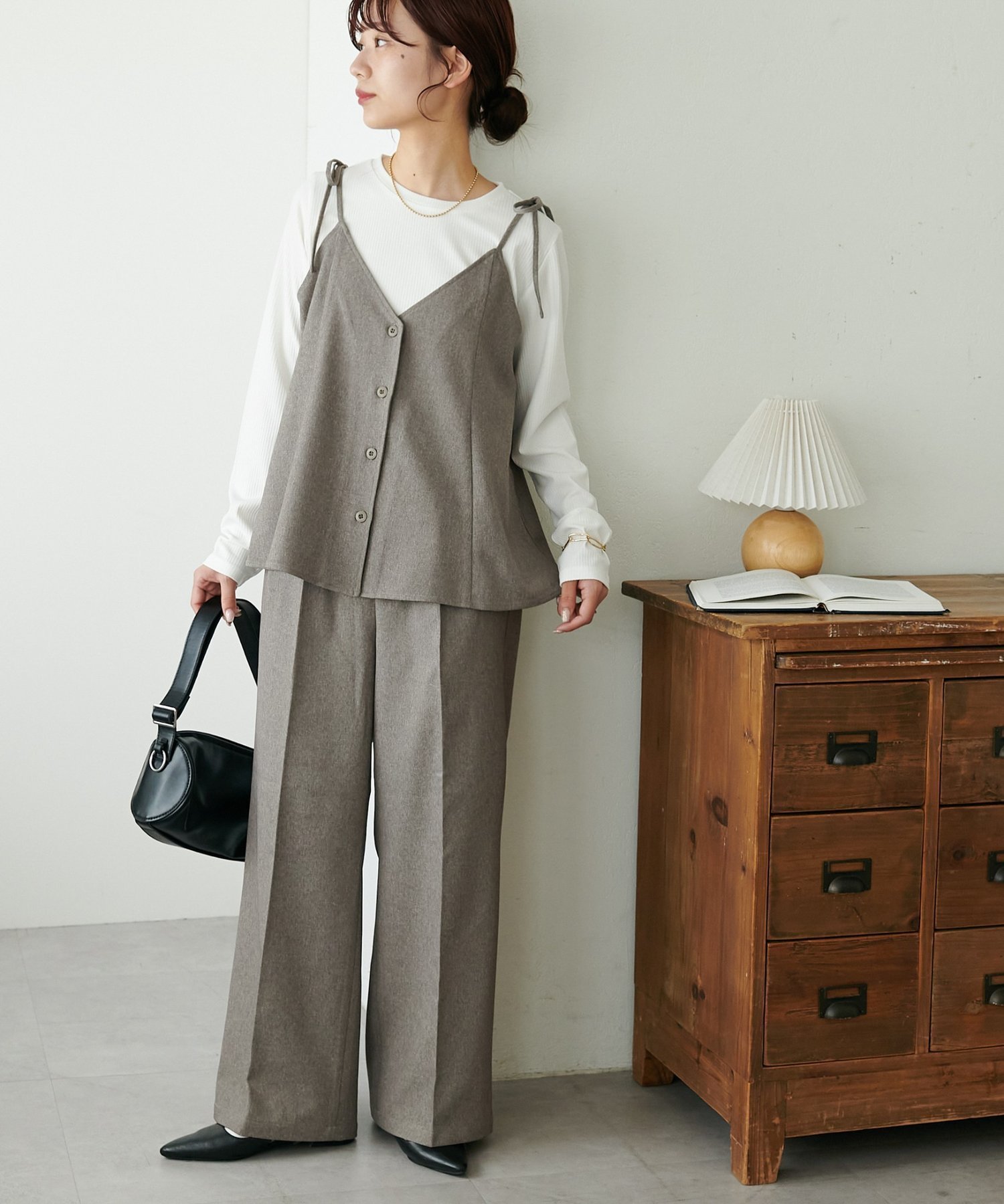 【ディスコート/Discoat】の【WEB限定】マルチウェイセットアップ インテリア・キッズ・メンズ・レディースファッション・服の通販 founy(ファニー) 　ファッション　Fashion　レディースファッション　Fashion for Women　セットアップ　Matching Sets　インナー　Innerwear　キャミソール　Camisole, Spaghetti Strap Top　センター　Center, Center Line　トレンド　Trend, Trending Now　ビスチェ　Bustier, Corset Top　フィット　Fit, Slim Fit　フロント　Front, Front Design　リボン　Ribbon, Bow　グレージュ|ID: prp329100004631426 ipo3291000000033422176