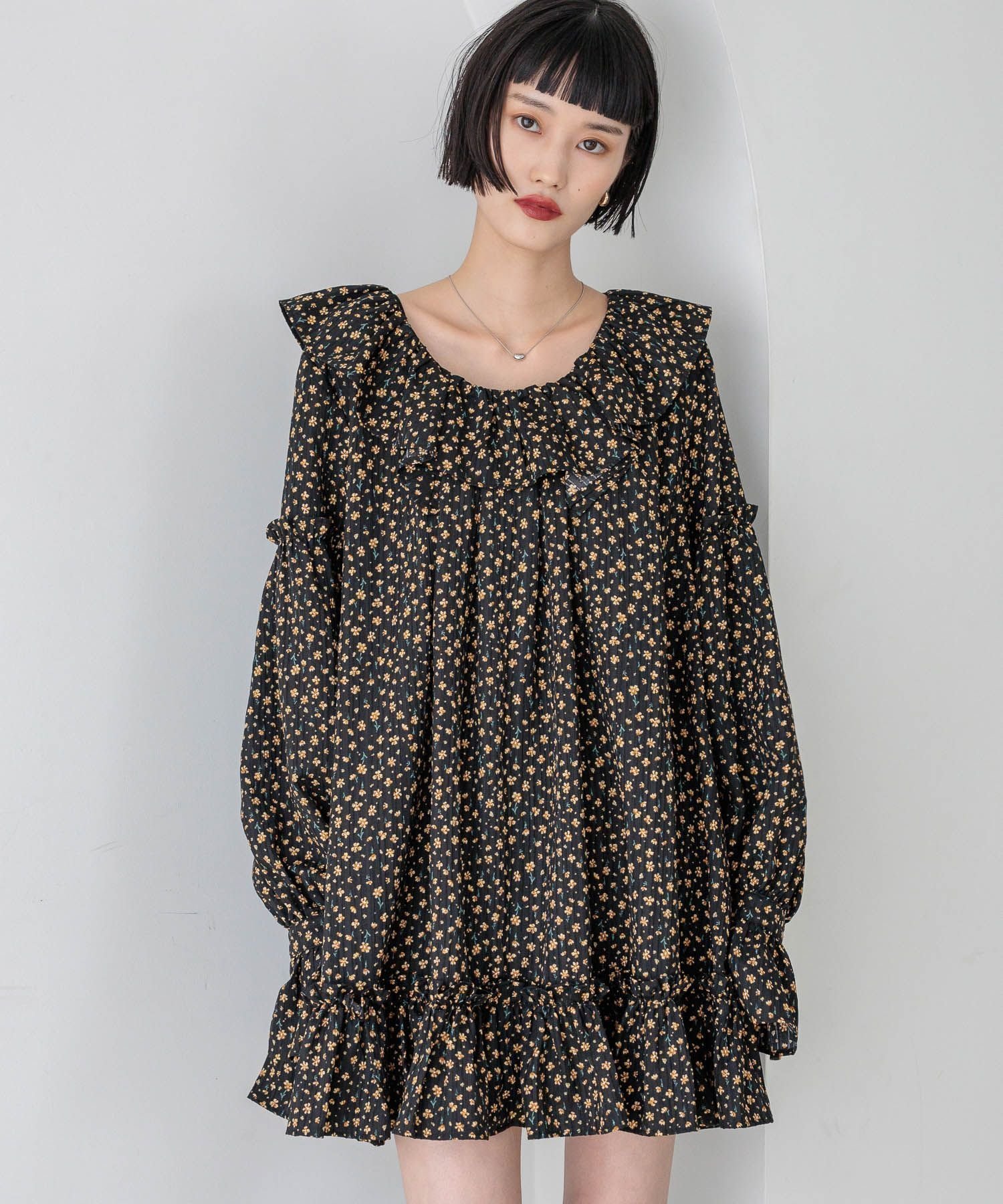 【ローリーズファーム/LOWRYS FARM】のアソートフリルチュニックブラウス インテリア・キッズ・メンズ・レディースファッション・服の通販 founy(ファニー) 　ファッション　Fashion　レディースファッション　Fashion for Women　トップス・カットソー　Cut & Sew Tops　シャツ・ブラウス・オフィスカジュアル　Elegant Blouses & Button-Ups　おすすめ　Recommended / Our Picks　ギャザー　Gathered, Ruffled　チュニック　Tunic, Long Top　トレンド　Trend, Trending Now　フリル　Frill, Ruffle　ボトム　Bottoms, Lower Wear　ワイド　Wide, Wide Fit　ブラックハナ10|ID: prp329100004631523 ipo3291000000033537166