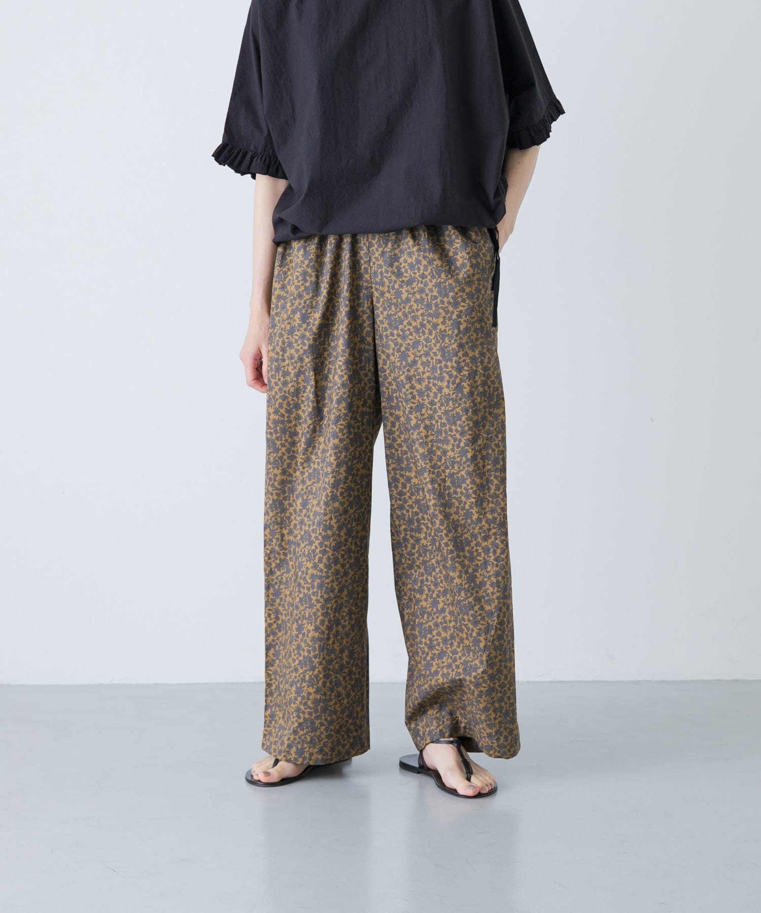 【かぐれ/kagure / URBAN RESEARCH】のコットン小花柄イージーパンツ インテリア・キッズ・メンズ・レディースファッション・服の通販 founy(ファニー) 　ファッション　Fashion　レディースファッション　Fashion for Women　パンツ　Pants & Trousers　シンプル　Simple, Minimal　チュニック　Tunic, Long Top　フラワー　Flower, Floral　プリント　Print, Printed Pattern　ポケット　Pocket, Pocket Detail　A/W・秋冬　Autumn/Winter　冬　Winter / This Winter　おすすめ　Recommended / Our Picks　エレガント 上品　Elegant　2025年　2025　2025-2026秋冬・A/W　Autumn/Winter 2025–26 AW25–26　CAMEL|ID: prp329100004631858 ipo3291000000033581310