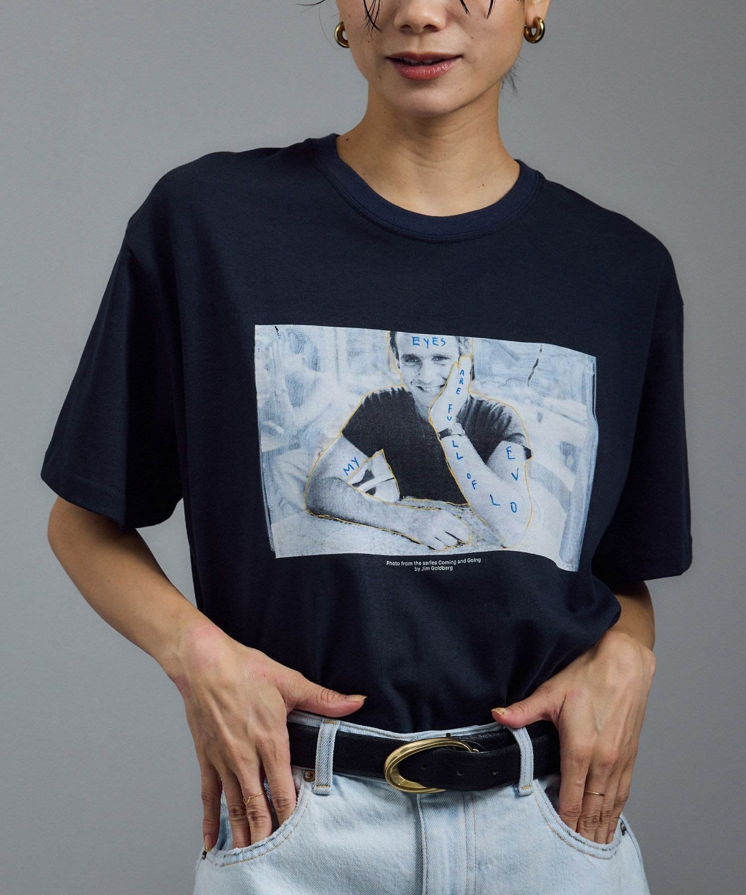 【サロン アダム エ ロペ/SALON adam et rope'】の【Jim Goldberg for SALON】フォトプリントTEE インテリア・キッズ・メンズ・レディースファッション・服の通販 founy(ファニー) 　ファッション　Fashion　レディースファッション　Fashion for Women　インナー　Innerwear　カリフォルニア　California, Cali Style　今季　This Season, Current Season　ジャケット　Jacket, Outerwear　スラックス　Slacks, Dress Pants　チェック　Check, Plaid, Tartan　デニム　Denim, Jeans Material　定番　Standard, Basic Item　プリント　Print, Printed Pattern　ミックス　Mix, Mixed Style　リラックス　Relax, Relaxed Fit　ワイド　Wide, Wide Fit　おすすめ　Recommended / Our Picks　日本製　Made In Japan　グレー(07)|ID: prp329100004632240 ipo3291000000033503418