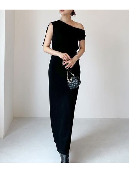 【スナイデル/SNIDEL】のドレープカットワンピース インテリア・キッズ・メンズ・レディースファッション・服の通販 founy(ファニー) 　ファッション　Fashion　レディースファッション　Fashion for Women　ワンピース　Dresses　オケージョン　Occasion Wear　カットソー　Cut and Sewn Top　シンプル　Simple, Minimal　ストレート　Straight, Straight Cut　ドレープ　Drape, Draping Fabric　リボン　Ribbon, Bow　ワンショル　One Shoulder, Asymmetrical　おすすめ　Recommended / Our Picks　BLK[009]|ID: prp329100004632275 ipo3291000000033336246