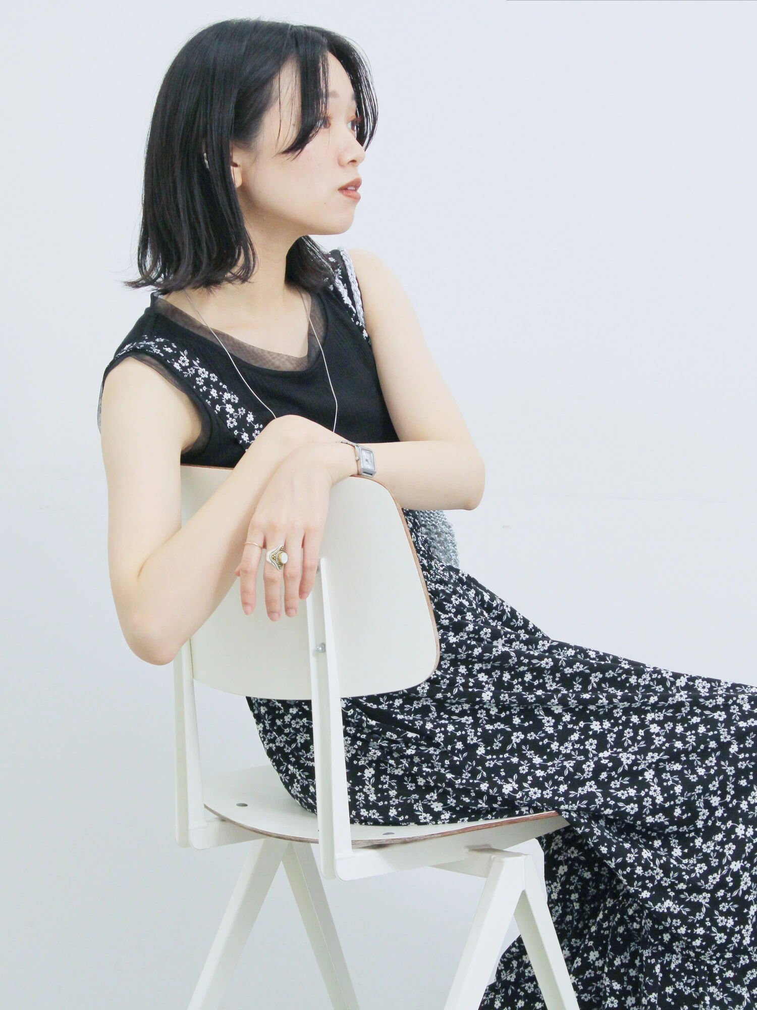 【サマンサモスモス/Samansa Mos2】の花柄シャーリングワンピース インテリア・キッズ・メンズ・レディースファッション・服の通販 founy(ファニー) 　ファッション　Fashion　レディースファッション　Fashion for Women　ワンピース　Dresses　インナー　Innerwear　シャーリング　Shirring, Ruched　シンプル　Simple, Minimal　フリル　Frill, Ruffle　エレガント 上品　Elegant　切替　Switching, Contrast Panel　オフホワイト|ID: prp329100004632367 ipo3291000000033422275
