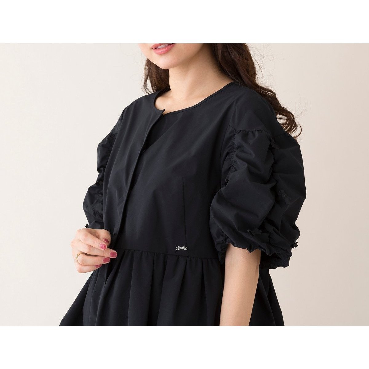 【ローズティアラ/Rose Tiara】のRose Tiara with M-StyleLuxe / 2WAYブラウス インテリア・キッズ・メンズ・レディースファッション・服の通販 founy(ファニー) 　ファッション　Fashion　レディースファッション　Fashion for Women　トップス・カットソー　Cut & Sew Tops　シャツ・ブラウス・オフィスカジュアル　Elegant Blouses & Button-Ups　ギャザー　Gathered, Ruffled　切替　Switching, Contrast Panel　スリーブ　Sleeve, Long Sleeve / Short Sleeve　バルーン　Balloon, Balloon Silhouette　フロント　Front, Front Design　ペプラム　Peplum, Flared Hem　リボン　Ribbon, Bow　ブラック|ID: prp329100004632381 ipo3291000000033599911