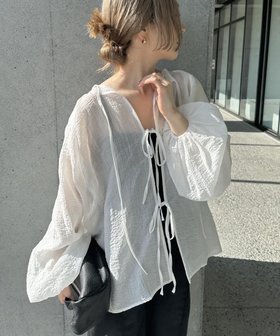 【セレクトモカ/SELECT MOCA】の2WAYボリュームオーバーブラウス 人気、トレンドファッション・服の通販 founy(ファニー) ファッション Fashion レディースファッション Fashion for Women トップス・カットソー Cut & Sew Tops シャツ・ブラウス・オフィスカジュアル Elegant Blouses & Button-Ups おすすめ Recommended / Our Picks インナー Innerwear ギャザー Gathered, Ruffled クロップド Cropped, Short Length シアー Sheer, See-Through シンプル Simple, Minimal タイトスカート Pencil Skirt, Tight Skirt リボン Ribbon, Bow 夏 Summer 羽織 Haori, Light Jacket |ID:prp329100004632531