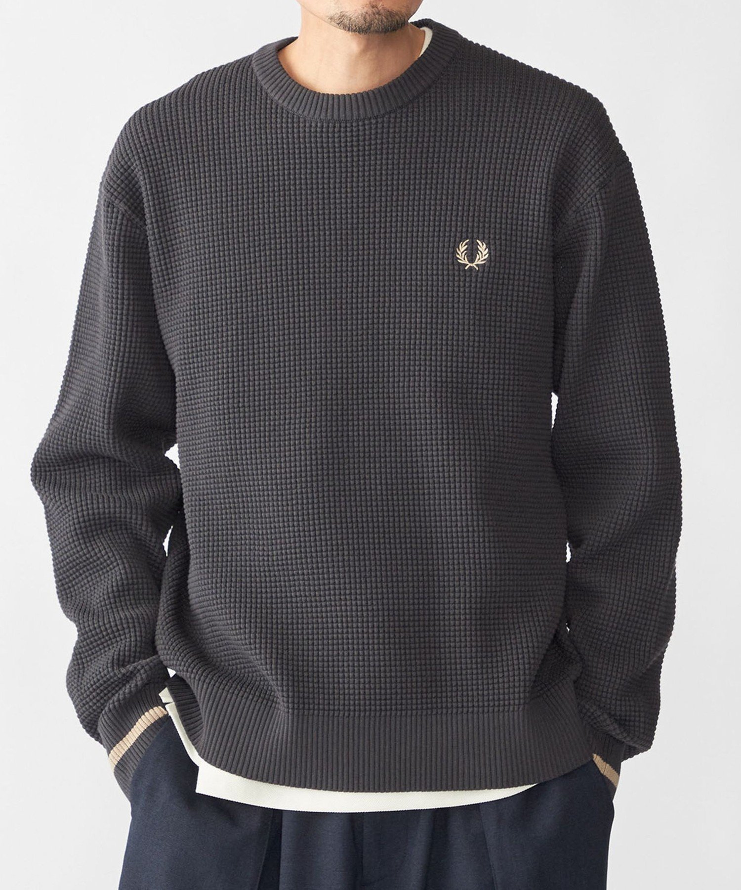 【シップス/SHIPS / MEN】の【SHIPS別注】FRED PERRY シングル ティップ ワッフル ニット インテリア・キッズ・メンズ・レディースファッション・服の通販 founy(ファニー) 　ファッション　Fashion　メンズファッション　Fashion for Men　春　Spring　定番　Standard, Basic Item　ベスト　Vest, Waistcoat　ポロシャツ　Polo Shirt, Collared Tee　別注　Limited Edition, Custom Order　ミドル　Middle Length, Mid Height　ロンドン　London Style, British Inspired　ワッフル　Waffle, Waffle Knit　S/S・春夏　SS, Spring/Summer, Warm Season　夏　Summer　ダークグレー|ID: prp329100004632642 ipo3291000000033340199