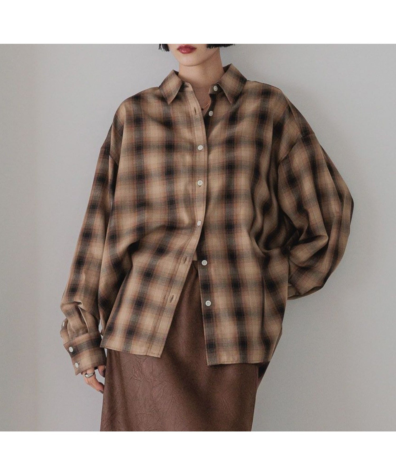 【ローリーズファーム/LOWRYS FARM】のアソートチェックBIGシャツ インテリア・キッズ・メンズ・レディースファッション・服の通販 founy(ファニー) 　ファッション　Fashion　レディースファッション　Fashion for Women　トップス・カットソー　Cut & Sew Tops　シャツ・ブラウス・オフィスカジュアル　Elegant Blouses & Button-Ups　チェック　Check, Plaid, Tartan　ビスチェ　Bustier, Corset Top　ラップ　Wrap, Wrap Design　レギュラー　Regular, Standard Fit　夏　Summer　ブラウンオンブレチェック|ID: prp329100004632988 ipo3291000000033437388