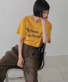 【ローリーズファーム/LOWRYS FARM】のカラーロゴTEE マスタード68|ID:prp329100004633393