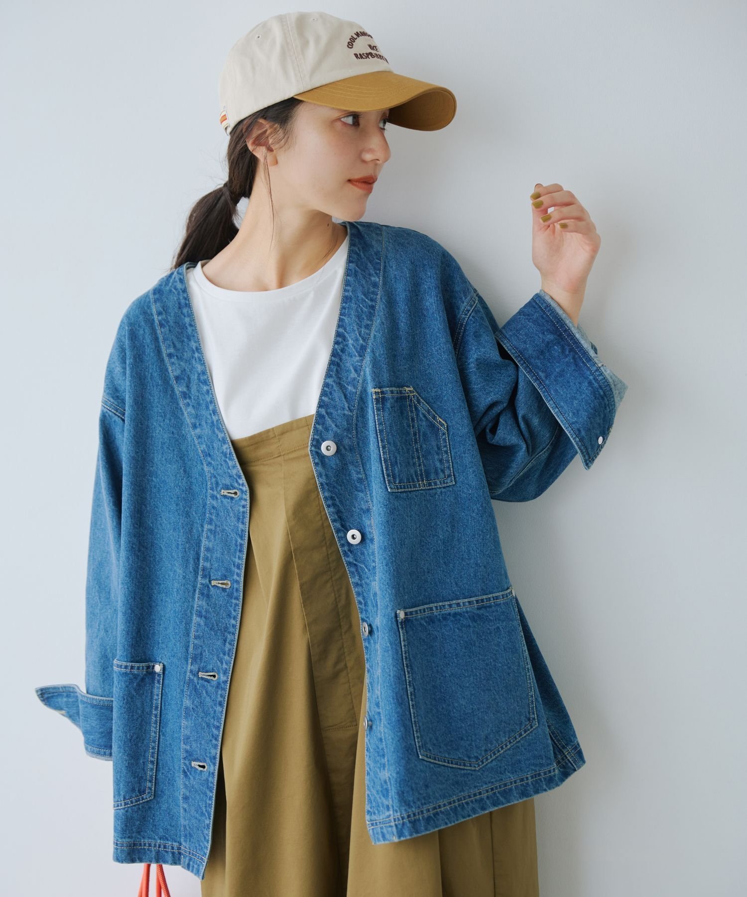 【スタディオ クリップ/studio CLIP】のVネックデニムカバーオール《CLIP denim》 インテリア・キッズ・メンズ・レディースファッション・服の通販 founy(ファニー) 　ファッション　Fashion　レディースファッション　Fashion for Women　トップス・カットソー　Cut & Sew Tops　Vネックトップス　V-Neck Tops / V-Cut Neckline Shirts　おすすめ　Recommended / Our Picks　カーディガン　Cardigan, Knitwear　ジーンズ　Jeans, Denim Pants　セットアップ　Set-Up, Coordinated Outfit　デニム　Denim, Jeans Material　ハイネック　High Neck, Mock Neck　フリル　Frill, Ruffle　ブルー80|ID: prp329100004633410 ipo3291000000033352058