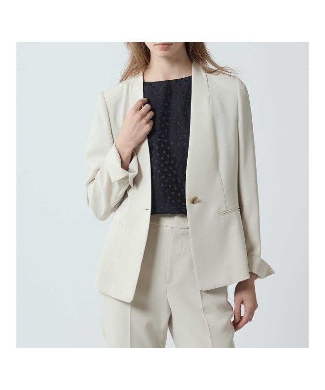【アクアスキュータム/Aquascutum】の【セットアップ対応】トリアセストレッチジャケット インテリア・キッズ・メンズ・レディースファッション・服の通販 founy(ファニー) 　ファッション　Fashion　レディースファッション　Fashion for Women　アウター　Coat / Outerwear Collection　レディースジャケット・軽アウター　Jackets　カッティング　Cutting Detail　コンパクト　Compact, Small Size　ジャケット　Jacket, Outerwear　スタイリッシュ　Stylish, Fashionable　ストレッチ　Stretch, Stretchy Fabric　セットアップ　Set-Up, Coordinated Outfit　ボトム　Bottoms, Lower Wear　おすすめ　Recommended / Our Picks　ビジネス 仕事 通勤　Business / Work / Commuting　ベージュ|ID: prp329100004633433 ipo3291000000033352307