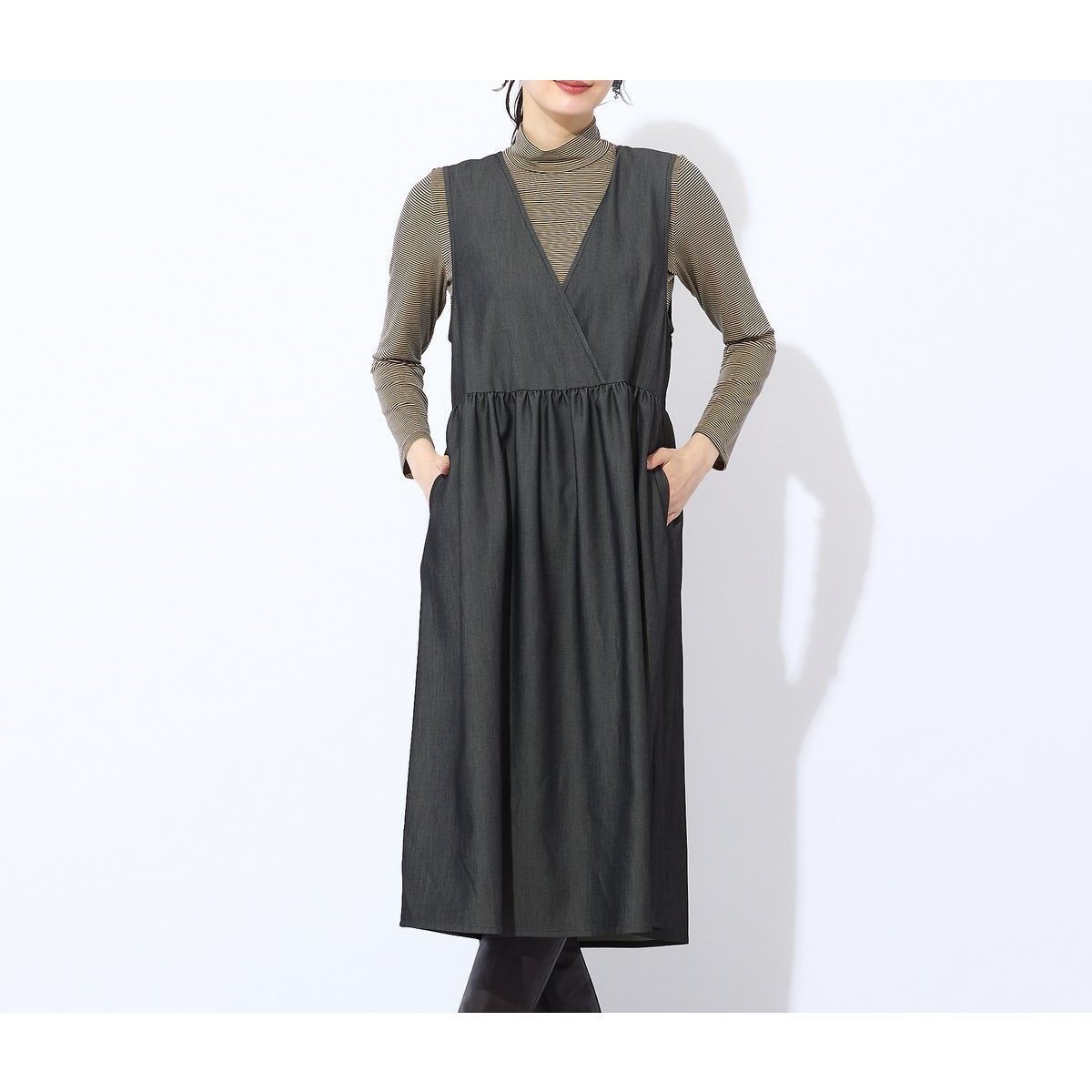 【リリアンビューティエクラ/Liliane Burty ECLAT】の【洗える・接触冷感】カシュクールジャンパードレス インテリア・キッズ・メンズ・レディースファッション・服の通販 founy(ファニー) 　ファッション　Fashion　レディースファッション　Fashion for Women　ワンピース　Dresses　フォーマル・パーティードレス・結婚式用ドレス　Elegant & Casual Dresses　ウォッシャブル　Machine Washable　洗える　Machine Washable　秋　Autumn　ギャザー　Gathered, Ruffled　コレクション　Collection, Seasonal Line　シンプル　Simple, Minimal　スタイリッシュ　Stylish, Fashionable　ツイル　Twist, Twisted Detail　ドレス　Dress, One-Piece　ハイネック　High Neck, Mock Neck　ポケット　Pocket, Pocket Detail　リュクス　Luxury, Elegant, High-End, Chic　ロング　Long, Long-Length　冬　Winter / This Winter　夏　Summer　ブラック|ID: prp329100004634185 ipo3291000000033364365