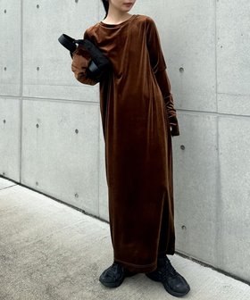 【セレクトモカ/SELECT MOCA】の【人気インフルエンサーコラボbySON】フィンガースリーブベロアロングワンピ-ス 人気、トレンドファッション・服の通販 founy(ファニー) ファッション Fashion レディースファッション Fashion for Women ワンピース Dresses おすすめ Recommended / Our Picks エレガント 上品 Elegant オケージョン Occasion Wear シンプル Simple, Minimal スリーブ Sleeve, Long Sleeve / Short Sleeve バランス Balance, Style Balance バレエ Ballet, Ballet Style ベロア Velour, Soft Velvet 人気 Popular, Best Seller |ID:prp329100004634234
