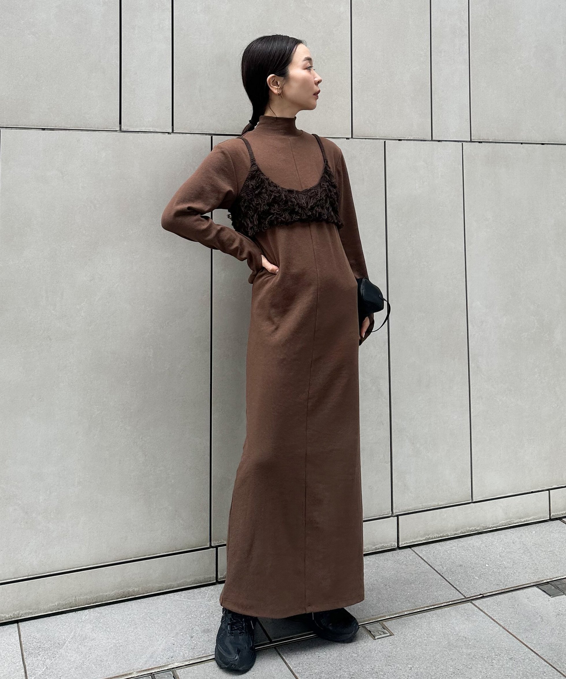 【セレクトモカ/SELECT MOCA】の【サイズ展開あり】フィンガースリーブプチハイリブワンピース インテリア・キッズ・メンズ・レディースファッション・服の通販 founy(ファニー) 　ファッション　Fashion　レディースファッション　Fashion for Women　ワンピース　Dresses　洗える　Machine Washable　切替　Switching, Contrast Panel　シンプル　Simple, Minimal　スニーカー　Sneakers, Trainers　センター　Center, Center Line　ダウン　Down, Puffer　バランス　Balance, Style Balance　おすすめ　Recommended / Our Picks　ブラウン-04|ID: prp329100004634237 ipo3291000000033444374