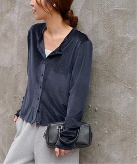 【ジャーナルスタンダード レリューム/JOURNAL STANDARD relume】の25AW新作 シアーベロアクルーネックカーディガン 人気、トレンドファッション・服の通販 founy(ファニー) ファッション Fashion レディースファッション Fashion for Women トップス・カットソー Cut & Sew Tops カーディガン・羽織り Layered Style Cardigans ベロアトップス Velour Tops / Velvet-Look Items 2025年 2025 2025-2026秋冬・A/W Autumn/Winter 2025–26 AW25–26 おすすめ Recommended / Our Picks アンサンブル Ensemble Set カーディガン Cardigan, Knitwear コンパクト Compact, Small Size ストレッチ Stretch, Stretchy Fabric ベロア Velour, Soft Velvet エレガント 上品 Elegant 秋 Autumn |ID:prp329100004634285
