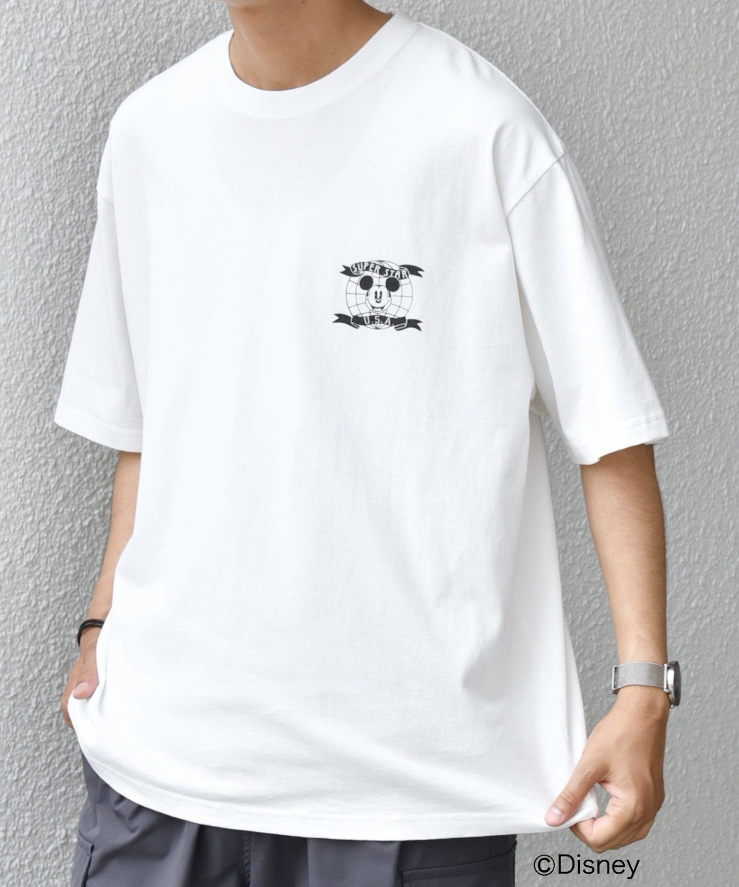 【シップス フォー ウィメン/SHIPS】のSHIPS any /ミッキーマウス/ サイン ポージング Tシャツ インテリア・キッズ・メンズ・レディースファッション・服の通販 founy(ファニー) 　ファッション　Fashion　レディースファッション　Fashion for Women　トップス・カットソー　Cut & Sew Tops　シャツ・ブラウス・オフィスカジュアル　Elegant Blouses & Button-Ups　ロングTシャツ・Tシャツ　Longline T-Shirts & Tees　グラフィック　Graphic, Graphic Design　バランス　Balance, Style Balance　フィット　Fit, Slim Fit　ボックス　Boxy, Box Shape　ルーズ　Loose, Oversized　ワンポイント　One Point, Statement Accent　ホワイト系|ID: prp329100004634813 ipo3291000000033372310
