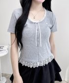 【イング/INGNI】のINGNI/リボン付レースレイヤード風リブTOPs 人気、トレンドファッション・服の通販 founy(ファニー) ファッション Fashion レディースファッション Fashion for Women トップス・カットソー Cut & Sew Tops リボン Ribbon, Bow レース Lace, Lace Fabric ロマンティック Romantic, Feminine Style thumbnail グレー/オフホワイト|ID: prp329100004634824 ipo3291000000033398502