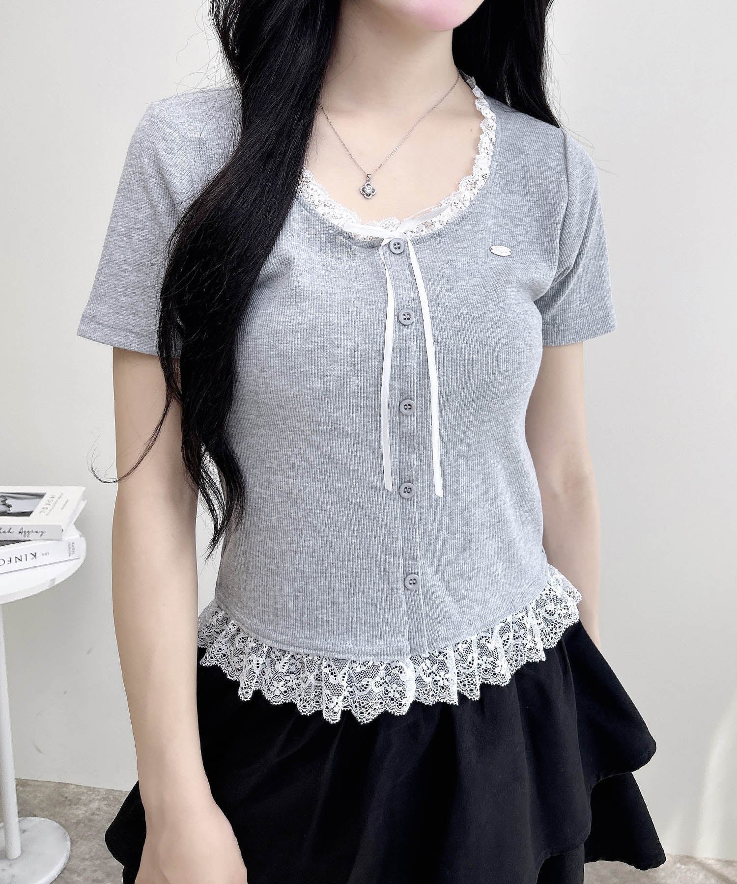 【イング/INGNI】のINGNI/リボン付レースレイヤード風リブTOPs インテリア・キッズ・メンズ・レディースファッション・服の通販 founy(ファニー) 　ファッション　Fashion　レディースファッション　Fashion for Women　トップス・カットソー　Cut & Sew Tops　リボン　Ribbon, Bow　レース　Lace, Lace Fabric　ロマンティック　Romantic, Feminine Style　グレー/オフホワイト|ID: prp329100004634824 ipo3291000000033398502