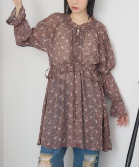 【レトロガール/RETRO GIRL】の花柄シフォンチュニックOP 人気、トレンドファッション・服の通販 founy(ファニー) ファッション Fashion レディースファッション Fashion for Women トップス・カットソー Cut & Sew Tops 花柄・フラワープリント・モチーフ Floral Prints & Motifs / Flower Pattern Tops ワンピース Dresses チュニック Tunic Tops & Dresses おすすめ Recommended / Our Picks シフォン Chiffon, Lightweight Fabric シャーリング Shirring, Ruched チュニック Tunic, Long Top デニム Denim, Jeans Material トレンド Trend, Trending Now ベーシック Basic, Essential 秋 Autumn |ID:prp329100004634896