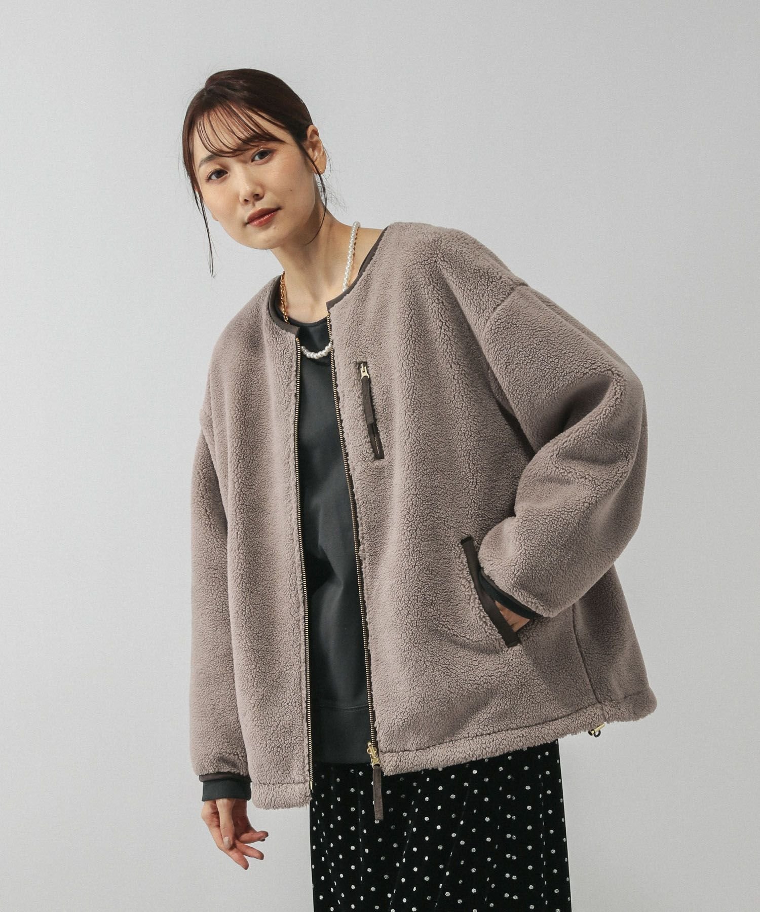 【グローバルワーク/GLOBAL WORK】のリバーシブルボアブルゾン/497158 インテリア・キッズ・メンズ・レディースファッション・服の通販 founy(ファニー) 　ファッション　Fashion　レディースファッション　Fashion for Women　アウター　Coat / Outerwear Collection　ブルゾンジャケット・スポーティアウター　Blouson Jackets　シューズ　Shoes, Footwear　ストレート　Straight, Straight Cut　スニーカー　Sneakers, Trainers　タフタ　Taffeta, Structured Fabric　デニム　Denim, Jeans Material　バレエ　Ballet, Ballet Style　フレア　Flare, Flared　リバーシブル　Reversible, Two-Sided　ワイド　Wide, Wide Fit　エレガント 上品　Elegant　グレー×カーキ16|ID: prp329100004635323 ipo3291000000034727016