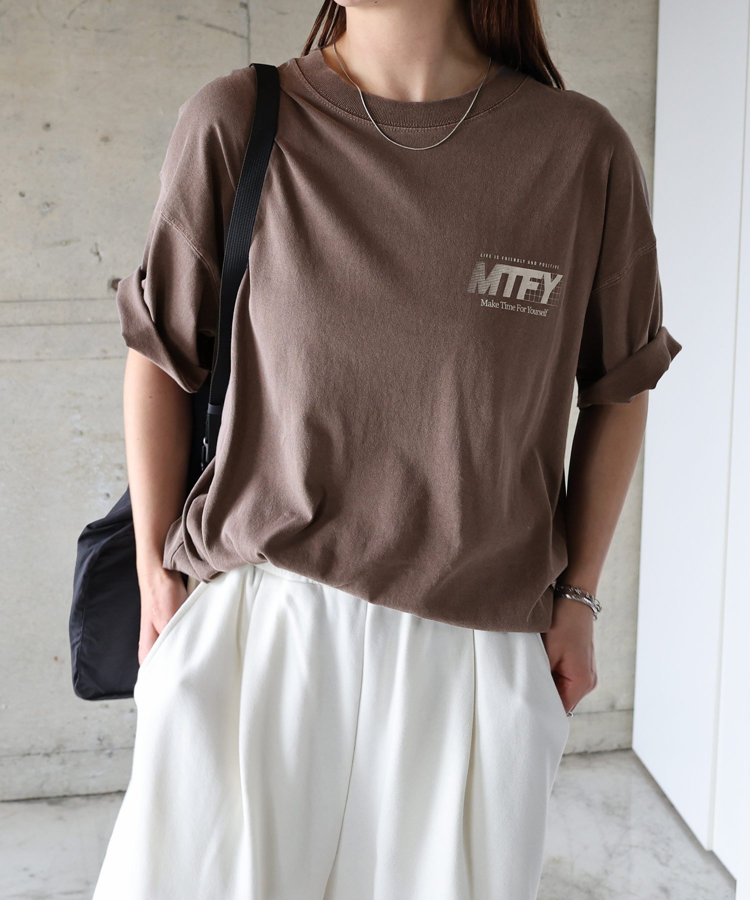 【アンドミー/andme】のピグメント加工 MTFY ロゴ プリント 半袖 Tシャツ ANME アンメ インテリア・キッズ・メンズ・レディースファッション・服の通販 founy(ファニー) 　ファッション　Fashion　レディースファッション　Fashion for Women　トップス・カットソー　Cut & Sew Tops　シャツ・ブラウス・オフィスカジュアル　Elegant Blouses & Button-Ups　ロングTシャツ・Tシャツ　Longline T-Shirts & Tees　プリント　Print, Printed Pattern　ヴィンテージ　Vintage Style　半袖　Short Sleeve, Half Sleeve　ブラウン|ID: prp329100004635533 ipo3291000000033544400