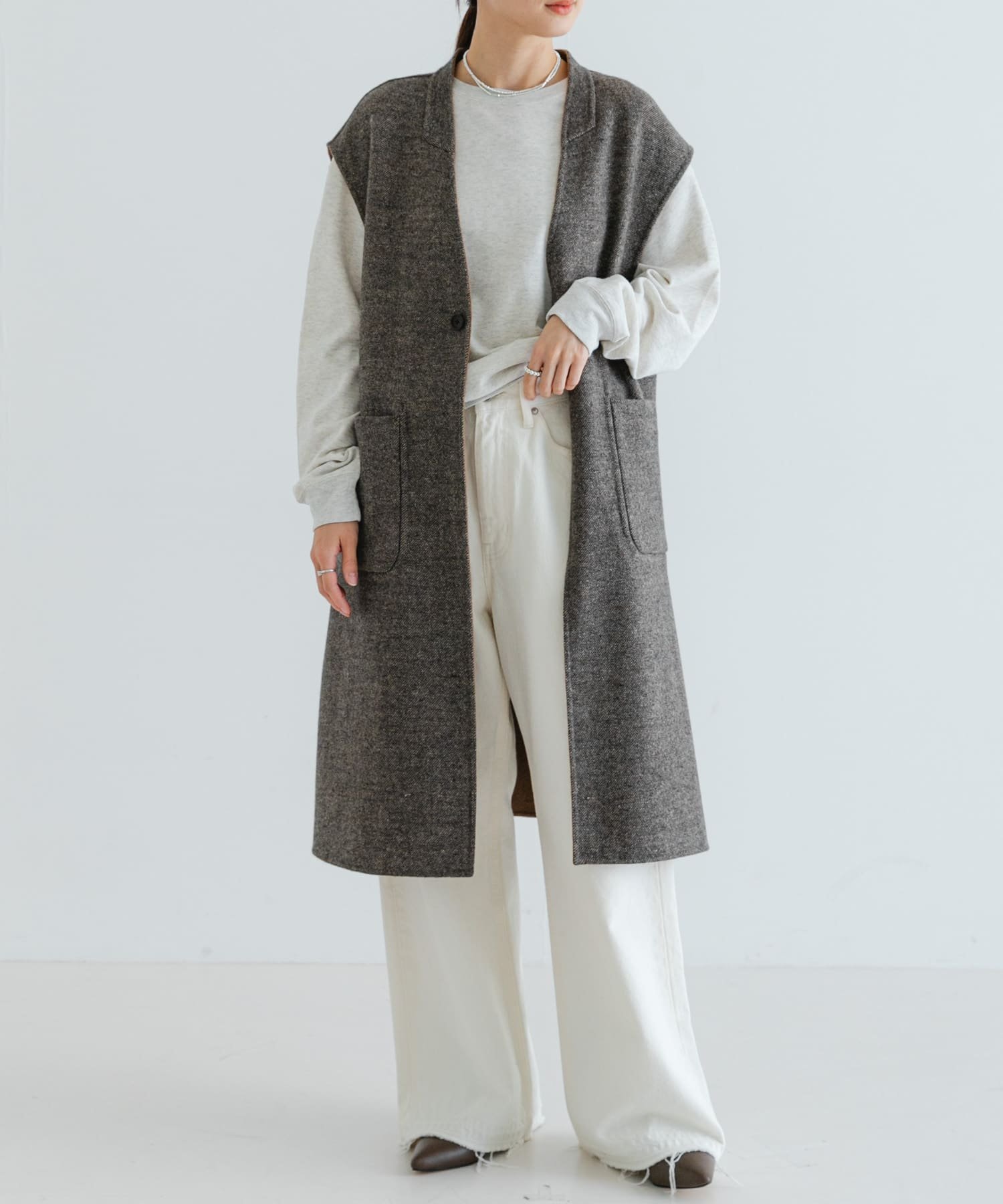 【アーバンリサーチ/URBAN RESEARCH】のジーロンラムウールリバーシブルジレ インテリア・キッズ・メンズ・レディースファッション・服の通販 founy(ファニー) 　ファッション　Fashion　レディースファッション　Fashion for Women　アウター　Coat / Outerwear Collection　トップス・カットソー　Cut & Sew Tops　ベスト&ジレ / 重ね着スタイル　Vests & Gilets　2024年　2024　2024-2025秋冬・A/W　Autumn/Winter 2024–25 AW24–25　冬　Winter / This Winter　ジャケット　Jacket, Outerwear　スラックス　Slacks, Dress Pants　トレンド　Trend, Trending Now　パッチ　Patch, Appliqué　ポケット　Pocket, Pocket Detail　今季　This Season, Current Season　日本製　Made In Japan　無地　Plain, Solid Color　秋　Autumn　A/W・秋冬　Autumn/Winter　CAMEL|ID: prp329100004635552 ipo3291000000033631300