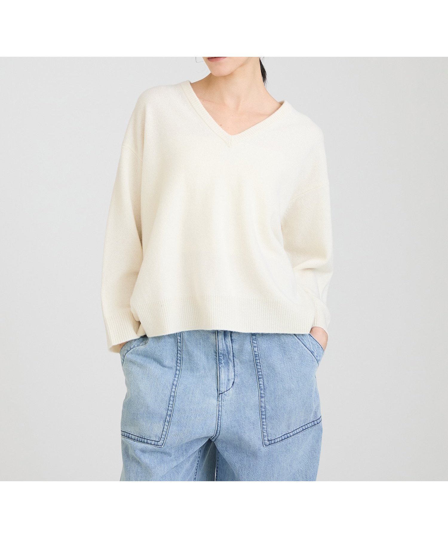 【ハウス オブ ロータス/HOUSE OF LOTUS】のウールVネックプルオーバー インテリア・キッズ・メンズ・レディースファッション・服の通販 founy(ファニー) 　ファッション　Fashion　レディースファッション　Fashion for Women　トップス・カットソー　Cut & Sew Tops　カジュアルプルオーバー・ニットトップス　Pullovers & Knit Tops / Casual Pullovers　Vネックトップス　V-Neck Tops / V-Cut Neckline Shirts　スリット　Slit, Slit Detail　フェミニン　Feminine, Girly　ポンチョ　Poncho, Cape Style　ミックス　Mix, Mixed Style　ミドル　Middle Length, Mid Height　オフホワイト|ID: prp329100004635668 ipo3291000000033389583