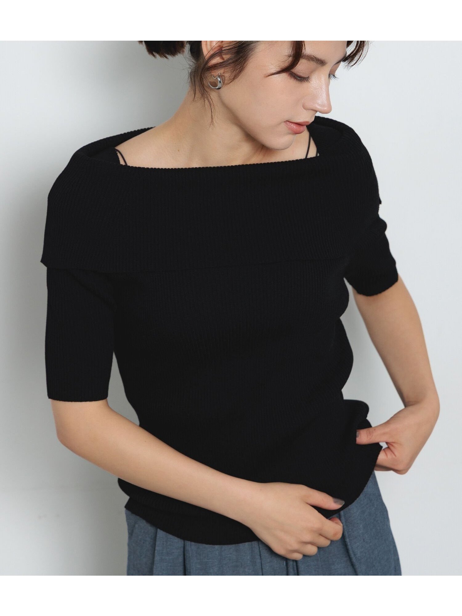 【テチチ/Te chichi】のハーフスリーブオフショルニット インテリア・キッズ・メンズ・レディースファッション・服の通販 founy(ファニー) 　ファッション　Fashion　レディースファッション　Fashion for Women　トップス・カットソー　Cut & Sew Tops　ニット　Knit Tops & Sweaters　スリーブ　Sleeve, Long Sleeve / Short Sleeve　ハーフ　Half, Half-Length　ボーダー　Border, Stripe　夏　Summer　無地　Plain, Solid Color　ブラック|ID: prp329100004635732 ipo3291000000033390496