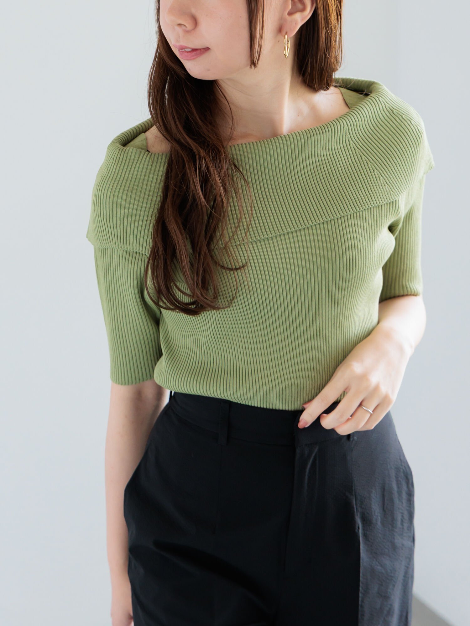 【テチチ/Te chichi】のハーフスリーブオフショルニット インテリア・キッズ・メンズ・レディースファッション・服の通販 founy(ファニー) 　ファッション　Fashion　レディースファッション　Fashion for Women　トップス・カットソー　Cut & Sew Tops　ニット　Knit Tops & Sweaters　スリーブ　Sleeve, Long Sleeve / Short Sleeve　ハーフ　Half, Half-Length　ボーダー　Border, Stripe　夏　Summer　無地　Plain, Solid Color　グリーン|ID: prp329100004635732 ipo3291000000033390498