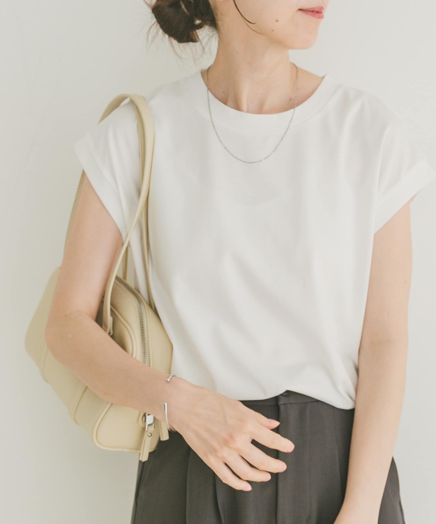 【アイテムズアーバンリサーチ/ITEMS URBAN RESEARCH】のシルケットライクノースリーブTシャツ インテリア・キッズ・メンズ・レディースファッション・服の通販 founy(ファニー) 　ファッション　Fashion　レディースファッション　Fashion for Women　トップス・カットソー　Cut & Sew Tops　キャミソール&ノースリーブ　Camisoles & Sleeveless Tops　シャツ・ブラウス・オフィスカジュアル　Elegant Blouses & Button-Ups　ロングTシャツ・Tシャツ　Longline T-Shirts & Tees　2025年　2025　2025春夏・S/S　Spring/Summer 2025 SS25　インナー　Innerwear　シンプル　Simple, Minimal　ノースリーブ　Sleeveless, No-Sleeve　ベーシック　Basic, Essential　エレガント 上品　Elegant　夏　Summer　S/S・春夏　SS, Spring/Summer, Warm Season　WHT|ID: prp329100004635984 ipo3291000000033649418
