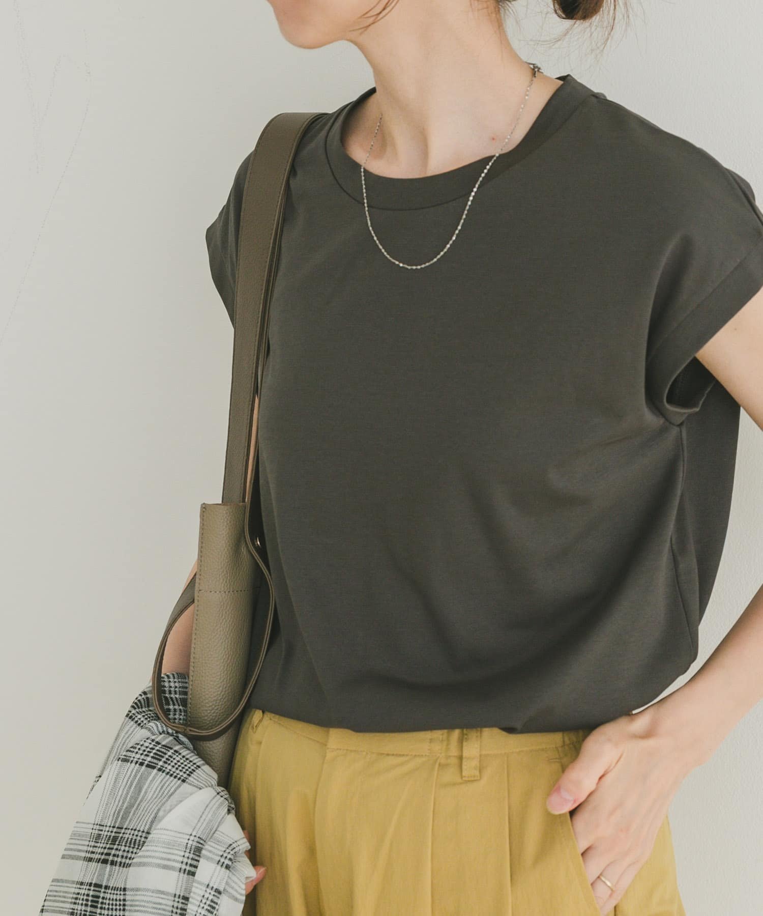 【アイテムズアーバンリサーチ/ITEMS URBAN RESEARCH】のシルケットライクノースリーブTシャツ インテリア・キッズ・メンズ・レディースファッション・服の通販 founy(ファニー) 　ファッション　Fashion　レディースファッション　Fashion for Women　トップス・カットソー　Cut & Sew Tops　キャミソール&ノースリーブ　Camisoles & Sleeveless Tops　シャツ・ブラウス・オフィスカジュアル　Elegant Blouses & Button-Ups　ロングTシャツ・Tシャツ　Longline T-Shirts & Tees　2025年　2025　2025春夏・S/S　Spring/Summer 2025 SS25　インナー　Innerwear　シンプル　Simple, Minimal　ノースリーブ　Sleeveless, No-Sleeve　ベーシック　Basic, Essential　エレガント 上品　Elegant　夏　Summer　S/S・春夏　SS, Spring/Summer, Warm Season　CHA|ID: prp329100004635984 ipo3291000000033649420