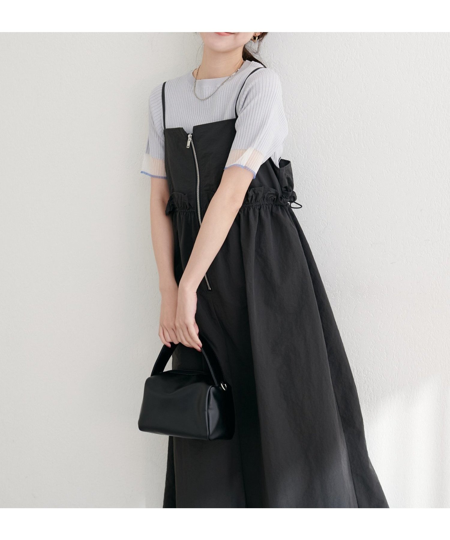 【ナチュラルクチュール/natural couture】の【WEB限定】 mamamo ウエストフリル付きZIPキャミワンピース 人気、トレンドファッション・服の通販 founy(ファニー) 　ファッション　Fashion　レディースファッション　Fashion for Women　ワンピース　Dresses　キャミソールワンピース　Camisole Dresses　インナー　Innerwear　カットソー　Cut and Sewn Top　キャミワンピース　Cami Dress, Slip Dress　シャーリング　Shirring, Ruched　ジップ　Zip, Zipper　トレンド　Trend, Trending Now　フィット　Fit, Slim Fit　フェミニン　Feminine, Girly　フリル　Frill, Ruffle　フロント　Front, Front Design　ポケット　Pocket, Pocket Detail　羽織　Haori, Light Jacket　ラップ　Wrap, Wrap Design　リラックス　Relax, Relaxed Fit　ロング　Long, Long-Length　2025年　2025　2025-2026秋冬・A/W　Autumn/Winter 2025–26 AW25–26　 other-1|ID: prp329100004636298 ipo3291000000033401001