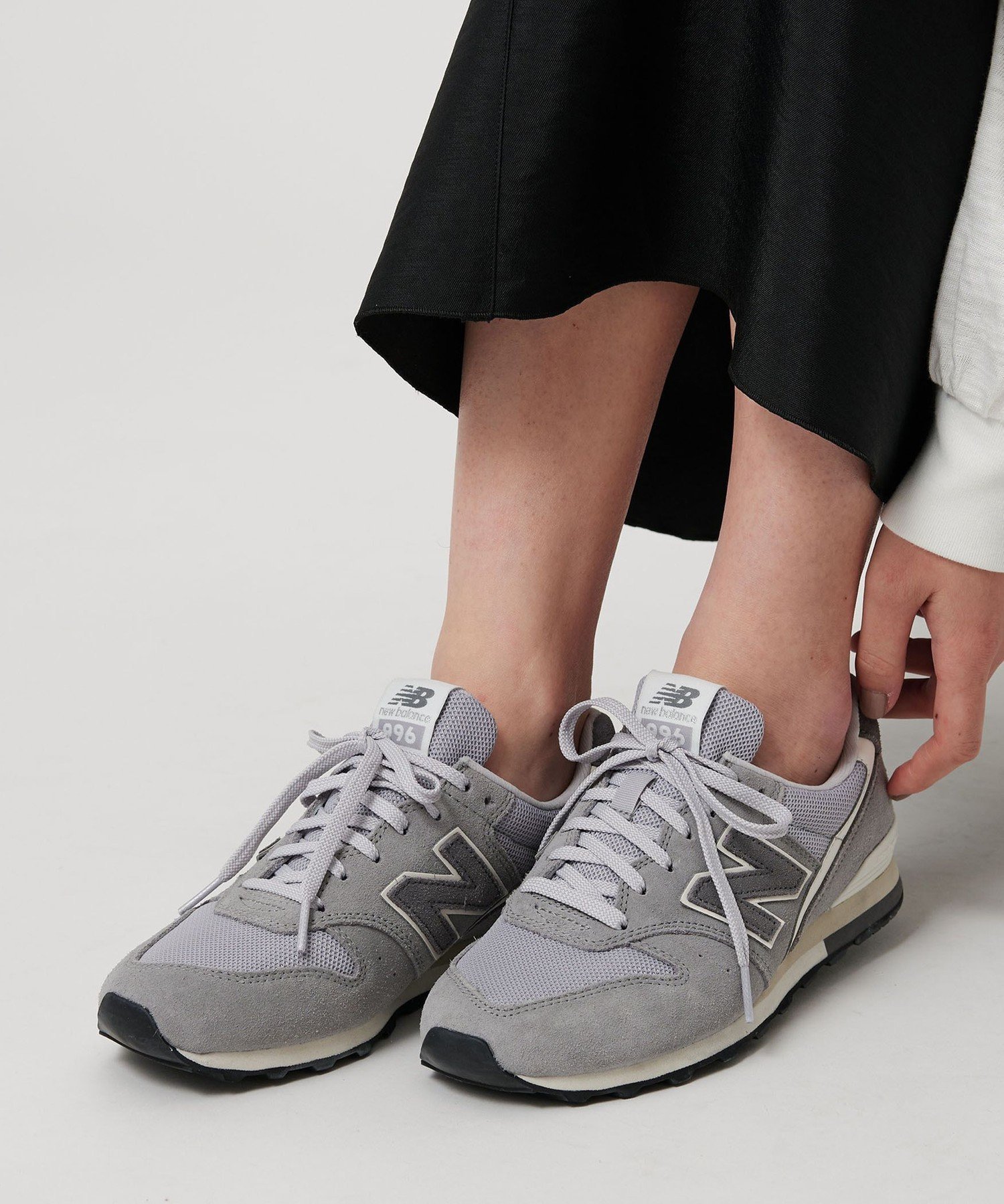 【ビューティ&ユース ユナイテッドアローズ/BEAUTY&YOUTH / UNITED ARROWS】のNew Balance WL996/スニーカー インテリア・キッズ・メンズ・レディースファッション・服の通販 founy(ファニー) 　ファッション　Fashion　レディースファッション　Fashion for Women　シェイプ　Shape, Slim Fit　シューズ　Shoes, Footwear　スタイリッシュ　Stylish, Fashionable　スタンダード　Standard, Basic　スニーカー　Sneakers, Trainers　バランス　Balance, Style Balance　フィット　Fit, Slim Fit　ベーシック　Basic, Essential　メッシュ　Mesh, Net Fabric　MD.GRAY|ID: prp329100004636416 ipo3291000000033402916