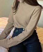 【ジュノア/JUNOAH】のタートルネック袖ボタンリブカットソー 人気、トレンドファッション・服の通販 founy(ファニー) ファッション Fashion レディースファッション Fashion for Women トップス・カットソー Cut & Sew Tops カットソー・ベーシックTシャツ Cut-and-Sewn Tops / Stretch Tees & Basics タートルネック・ハイネックトップス Turtlenecks & High-Neck Tops タートルネック Turtleneck, High Neck thumbnail ベージュ|ID: prp329100004636422 ipo3291000000033546096