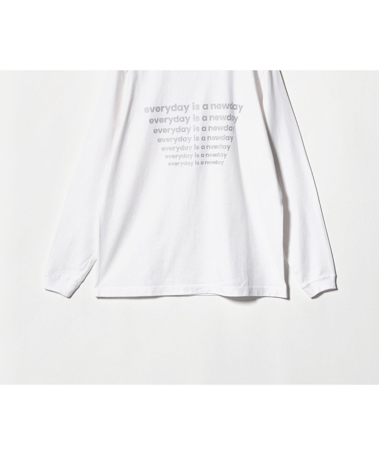 【ビューティ&ユース ユナイテッドアローズ/BEAUTY&YOUTH / UNITED ARROWS】の【別注】 OAFISH プリントロングスリーブTシャツ インテリア・キッズ・メンズ・レディースファッション・服の通販 founy(ファニー) 　ファッション　Fashion　レディースファッション　Fashion for Women　トップス・カットソー　Cut & Sew Tops　シャツ・ブラウス・オフィスカジュアル　Elegant Blouses & Button-Ups　ロングTシャツ・Tシャツ　Longline T-Shirts & Tees　おすすめ　Recommended / Our Picks　インナー　Innerwear　シルバー　Silver, Metallic Silver　ジャケット　Jacket, Outerwear　フロント　Front, Front Design　プリント　Print, Printed Pattern　リラックス　Relax, Relaxed Fit　人気　Popular, Best Seller　別注　Limited Edition, Custom Order　羽織　Haori, Light Jacket　WHITE|ID: prp329100004636919 ipo3291000000033410978