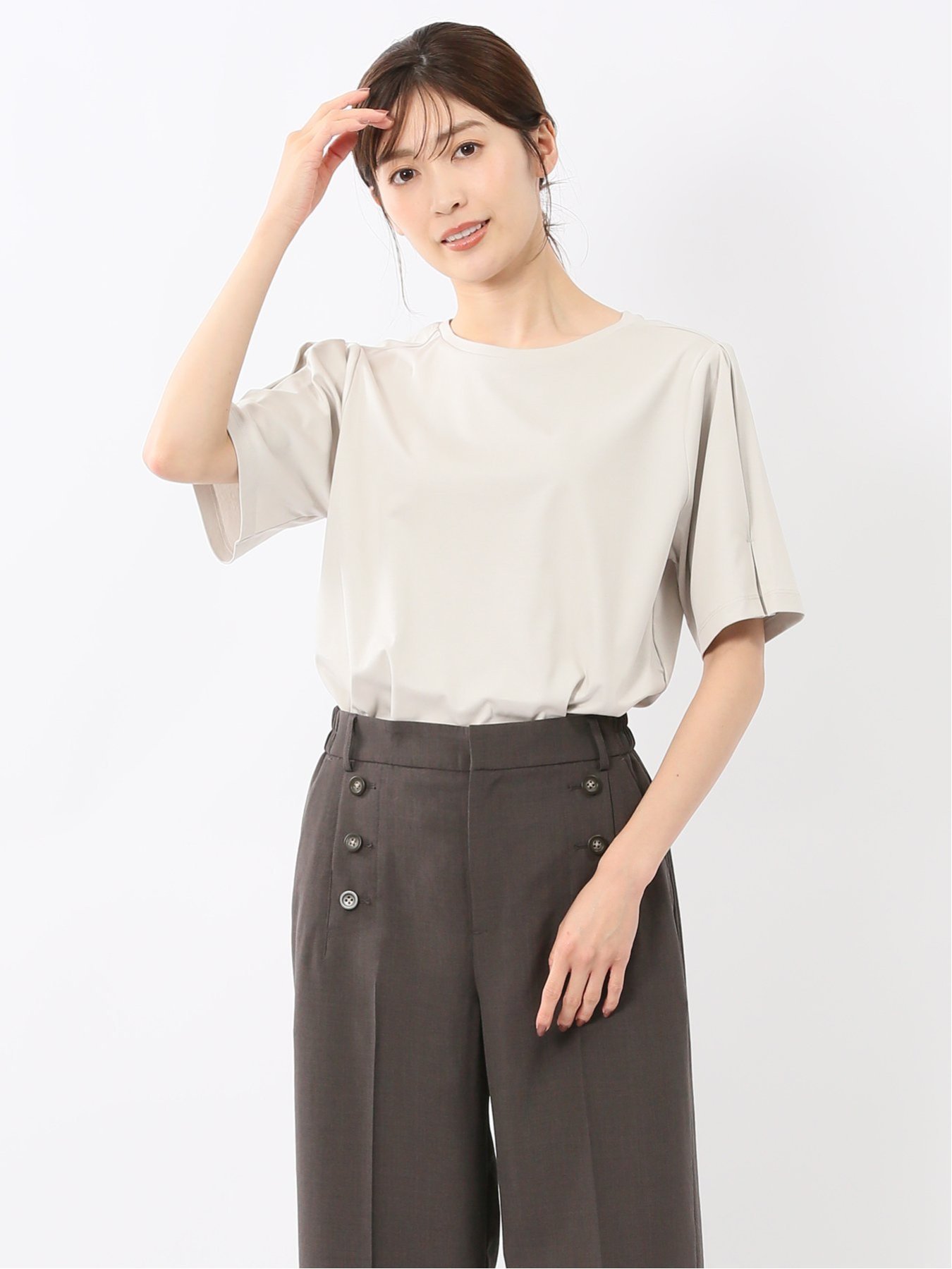 【タカキュー/TAKA-Q】の綿スムス クルーネック 袖タックTシャツ インテリア・キッズ・メンズ・レディースファッション・服の通販 founy(ファニー) 　ファッション　Fashion　レディースファッション　Fashion for Women　トップス・カットソー　Cut & Sew Tops　シャツ・ブラウス・オフィスカジュアル　Elegant Blouses & Button-Ups　ロングTシャツ・Tシャツ　Longline T-Shirts & Tees　ストレート　Straight, Straight Cut　スマート　Smart, Elegant　スリット　Slit, Slit Detail　デニム　Denim, Jeans Material　なめらか　Smooth, Silky Texture　フィット　Fit, Slim Fit　フレアースカート　Flared Skirt, A-Line Skirt　ベーシック　Basic, Essential　半袖　Short Sleeve, Half Sleeve　夏　Summer　エレガント 上品　Elegant　03ライトグレー|ID: prp329100004637085 ipo3291000000033504238