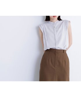 【ナチュラル ビューティー ベーシック/NATURAL BEAUTY BASIC】のデザインショルダーブラウス 人気、トレンドファッション・服の通販 founy(ファニー) ファッション Fashion レディースファッション Fashion for Women トップス・カットソー Cut & Sew Tops シャツ・ブラウス・オフィスカジュアル Elegant Blouses & Button-Ups とろみ Fluid, Flowy Fabric ジャケット Jacket, Outerwear ジョーゼット Georgette, Semi-Sheer Fabric スタイリッシュ Stylish, Fashionable スリーブ Sleeve, Long Sleeve / Short Sleeve フリル Frill, Ruffle フレア Flare, Flared フロント Front, Front Design エレガント 上品 Elegant |ID:prp329100004637147