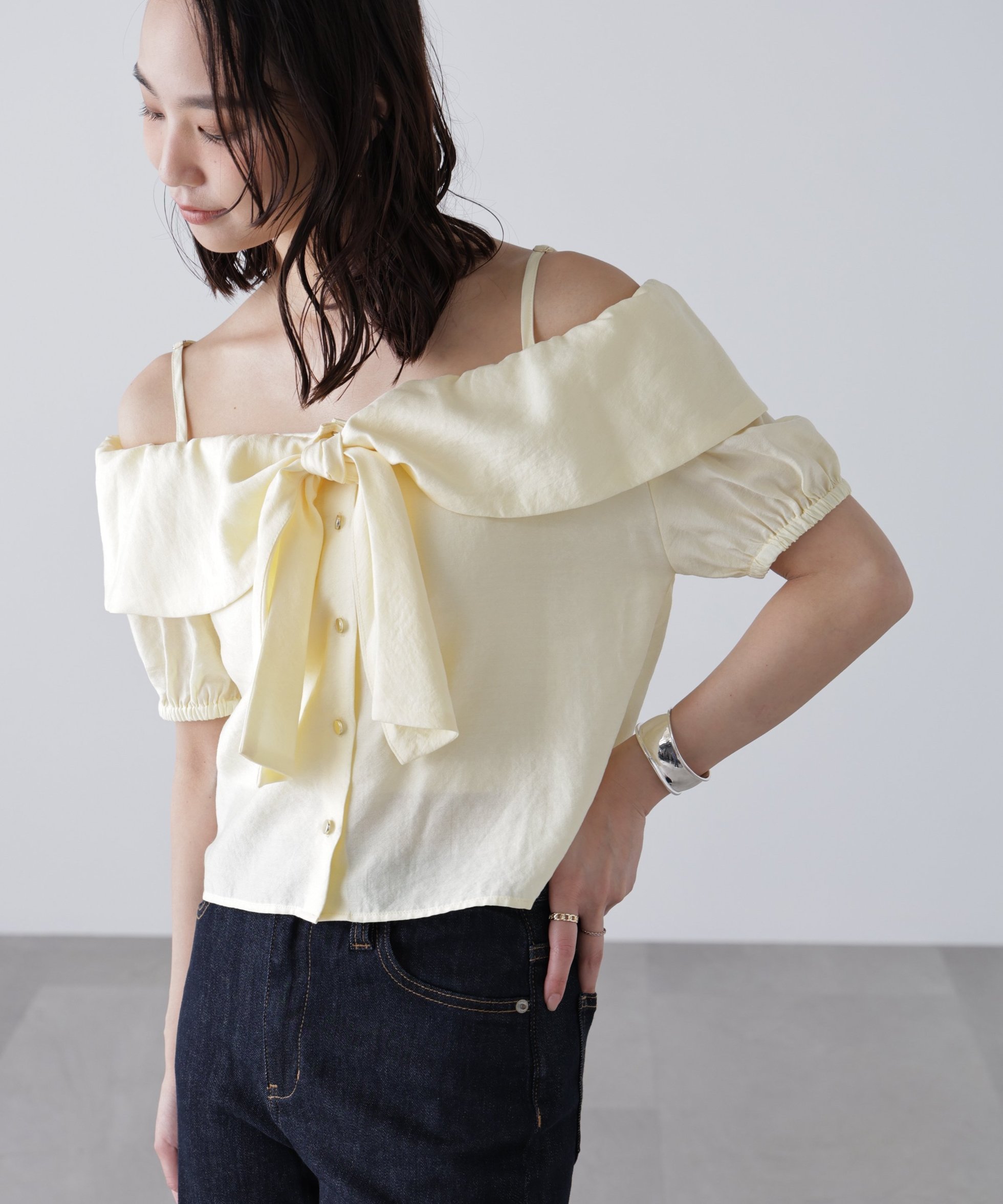 【フリーズマート/FREE'S MART】のリボンストラップオフショルブラウス インテリア・キッズ・メンズ・レディースファッション・服の通販 founy(ファニー) 　ファッション　Fashion　レディースファッション　Fashion for Women　トップス・カットソー　Cut & Sew Tops　シャツ・ブラウス・オフィスカジュアル　Elegant Blouses & Button-Ups　ショート　Short, Short Length　スリーブ　Sleeve, Long Sleeve / Short Sleeve　デニム　Denim, Jeans Material　マーメイド　Mermaid, Fishtail Silhouette　ラップ　Wrap, Wrap Design　夏　Summer　イエロー|ID: prp329100004637493 ipo3291000000033419489