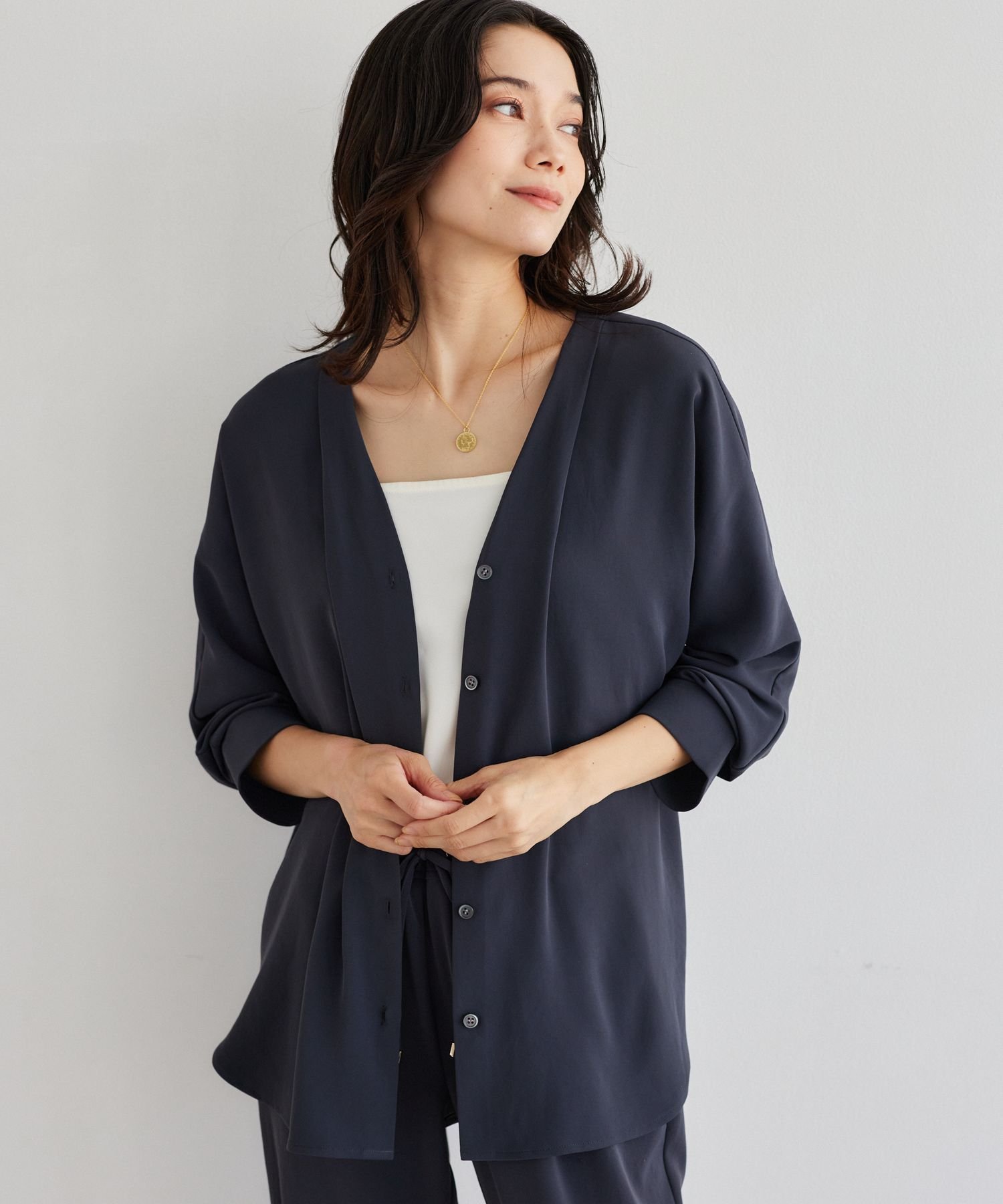 【バンヤードストーム/BARNYARDSTORM】のダブルクロスシャツカーデ セットアップ対応 インテリア・キッズ・メンズ・レディースファッション・服の通販 founy(ファニー) 　ファッション　Fashion　レディースファッション　Fashion for Women　トップス・カットソー　Cut & Sew Tops　シャツ・ブラウス・オフィスカジュアル　Elegant Blouses & Button-Ups　おすすめ　Recommended / Our Picks　とろみ　Fluid, Flowy Fabric　インナー　Innerwear　キャミソール　Camisole, Spaghetti Strap Top　ジャケット　Jacket, Outerwear　セットアップ　Set-Up, Coordinated Outfit　タンク　Tank Top, Sleeveless Top　タートルネック　Turtleneck, High Neck　ダブル　Double, Double-Breasted　デコルテ　Décolleté, Neckline　デニム　Denim, Jeans Material　ルーズ　Loose, Oversized　ヴィンテージ　Vintage Style　エレガント 上品　Elegant　人気　Popular, Best Seller　ビジネス 仕事 通勤　Business / Work / Commuting　チャコール|ID: prp329100004637582 ipo3291000000034655654