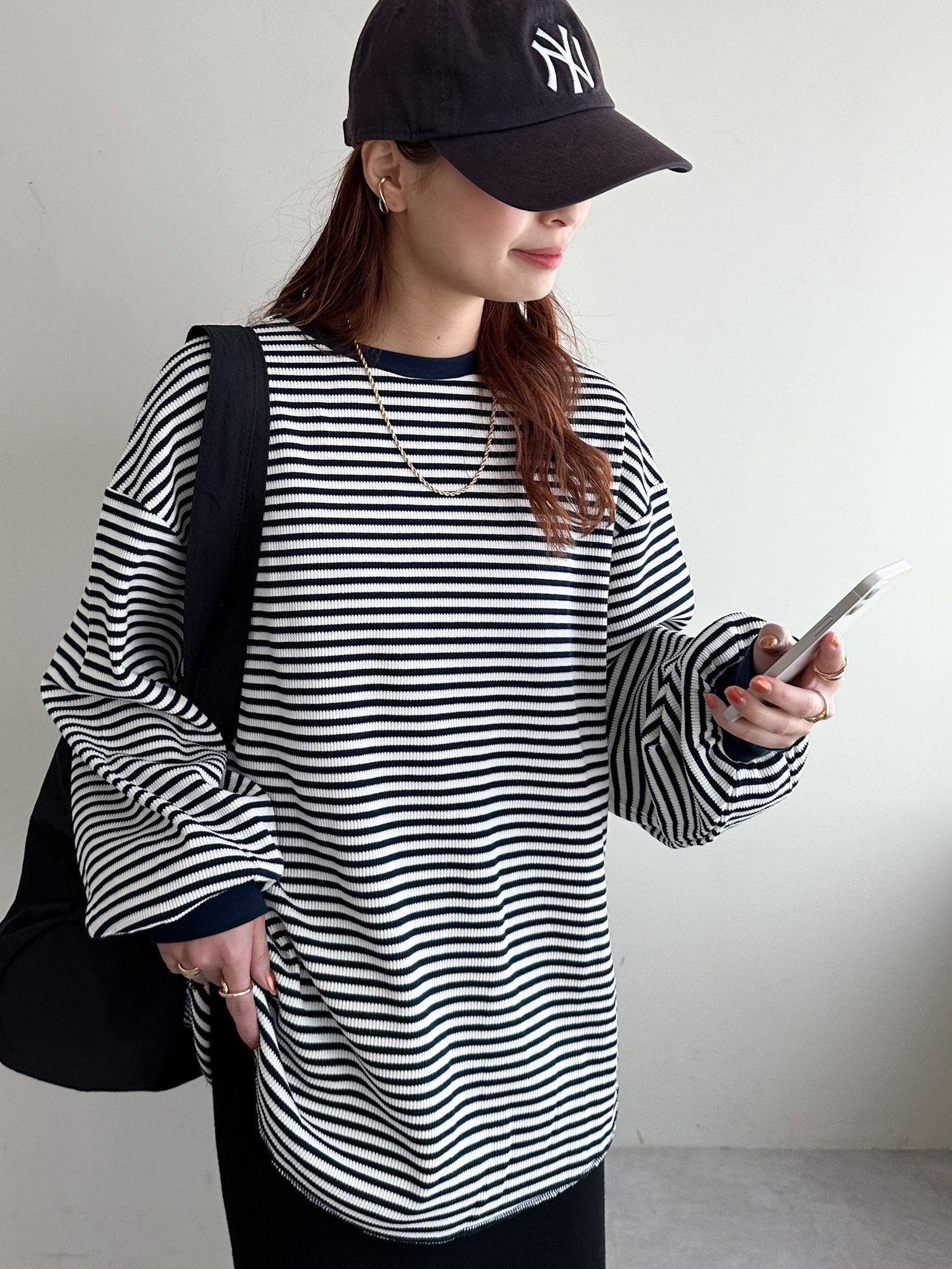 【ディスコート/Discoat】の【ベストセラー】ワッフルロングTシャツ《WEB限定》 インテリア・キッズ・メンズ・レディースファッション・服の通販 founy(ファニー) 　ファッション　Fashion　レディースファッション　Fashion for Women　アウター　Coat / Outerwear Collection　トップス・カットソー　Cut & Sew Tops　シャツ・ブラウス・オフィスカジュアル　Elegant Blouses & Button-Ups　ロングTシャツ・Tシャツ　Longline T-Shirts & Tees　ベスト&ジレ / 重ね着スタイル　Vests & Gilets　シンプル　Simple, Minimal　スリット　Slit, Slit Detail　ロング　Long, Long-Length　ワッフル　Waffle, Waffle Knit　ネイビー|ID: prp329100004637648 ipo3291000000033632025