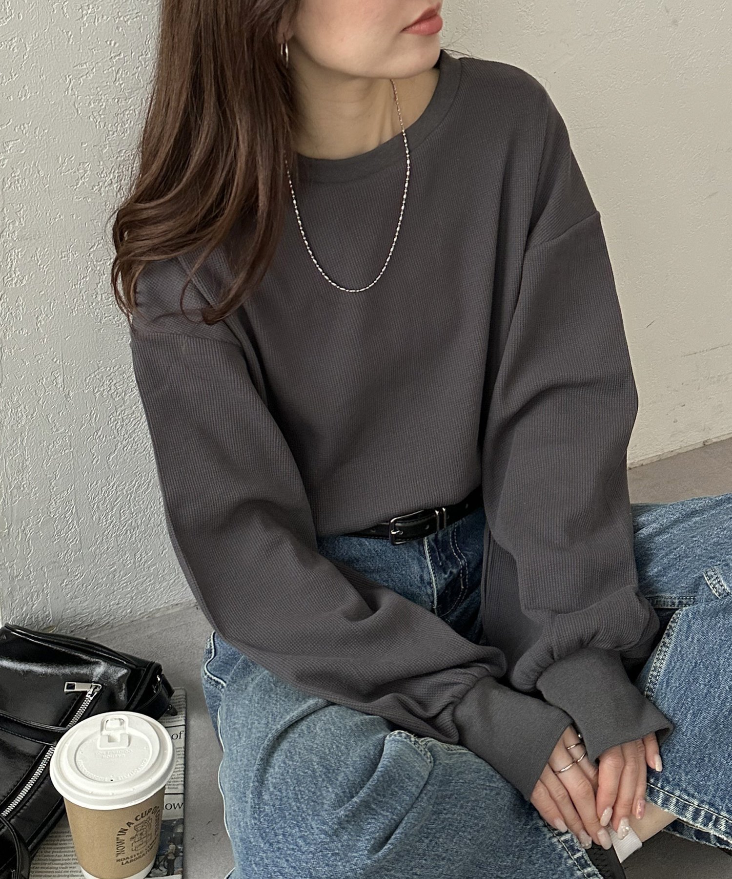 【ディスコート/Discoat】の【ベストセラー】ワッフルロングTシャツ《WEB限定》 インテリア・キッズ・メンズ・レディースファッション・服の通販 founy(ファニー) 　ファッション　Fashion　レディースファッション　Fashion for Women　アウター　Coat / Outerwear Collection　トップス・カットソー　Cut & Sew Tops　シャツ・ブラウス・オフィスカジュアル　Elegant Blouses & Button-Ups　ロングTシャツ・Tシャツ　Longline T-Shirts & Tees　ベスト&ジレ / 重ね着スタイル　Vests & Gilets　シンプル　Simple, Minimal　スリット　Slit, Slit Detail　ロング　Long, Long-Length　ワッフル　Waffle, Waffle Knit　チャコールグレー|ID: prp329100004637648 ipo3291000000033632031