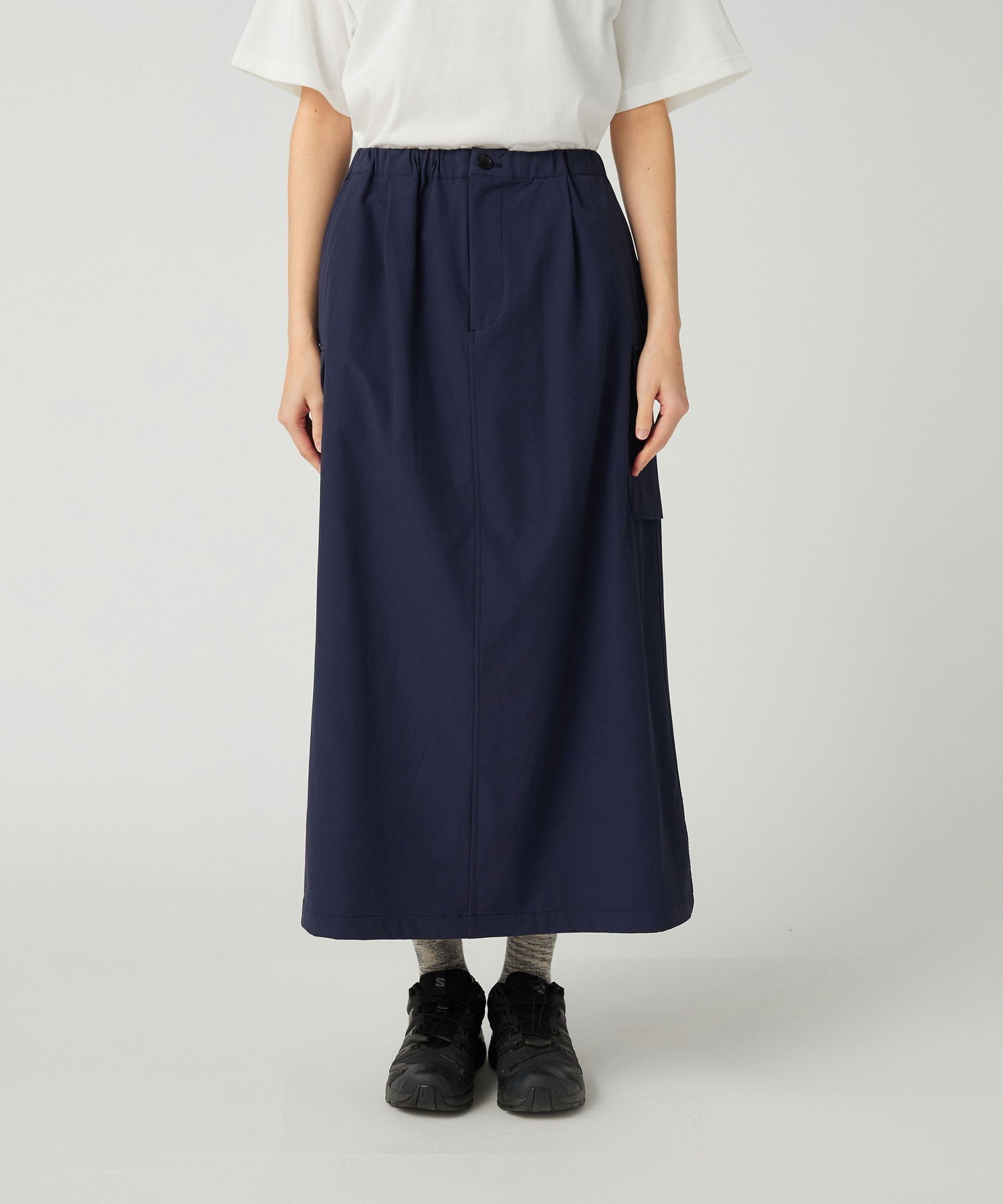 【スノーピーク/SNOW PEAK】のWater-Repellent Stretch Skirt インテリア・キッズ・メンズ・レディースファッション・服の通販 founy(ファニー) 　ファッション　Fashion　レディースファッション　Fashion for Women　スカート　Skirts　アウトドア　Outdoor Clothing　カットソー　Cut and Sewn Top　クロップド　Cropped, Short Length　シンプル　Simple, Minimal　ストレッチ　Stretch, Stretchy Fabric　スマート　Smart, Elegant　スリット　Slit, Slit Detail　財布　Wallet, Purse　ビッグ　Big, Oversized　ポケット　Pocket, Pocket Detail　ロング　Long, Long-Length　A/W・秋冬　Autumn/Winter　冬　Winter / This Winter　おすすめ　Recommended / Our Picks　2025年　2025　2025-2026秋冬・A/W　Autumn/Winter 2025–26 AW25–26　NAVY|ID: prp329100004638111 ipo3291000000033425972